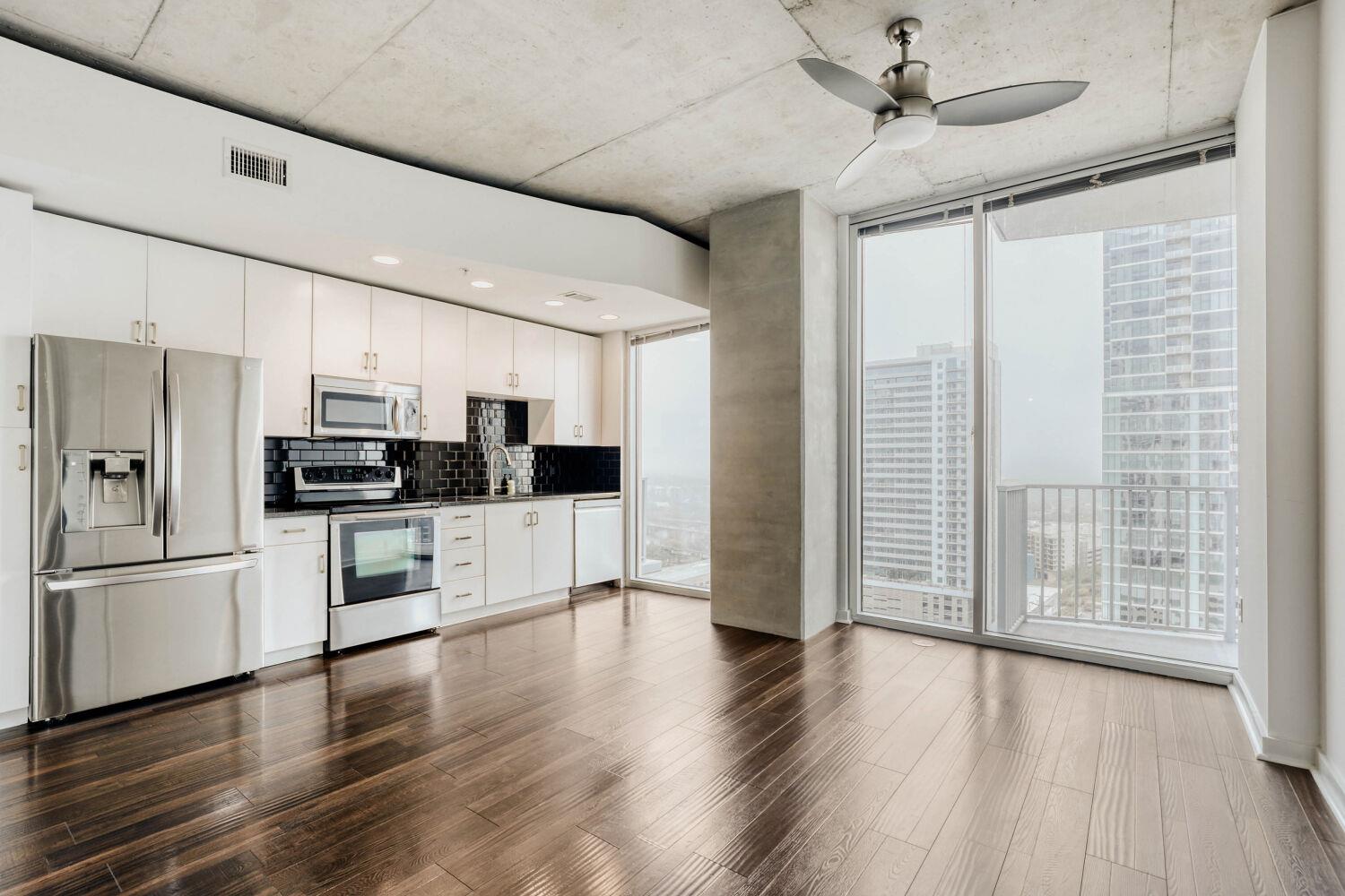 360 Nueces St #2004 Property Photo 15
