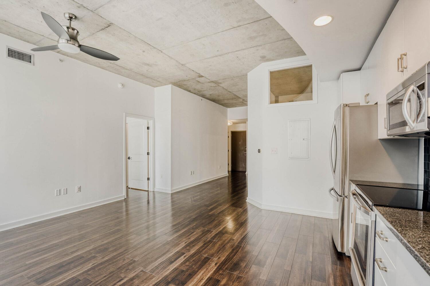 360 Nueces St #2004 Property Photo 18