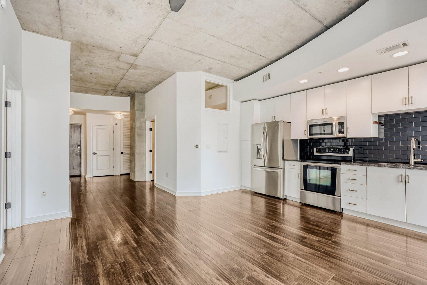 360 Nueces St #2004 Property Photo 19