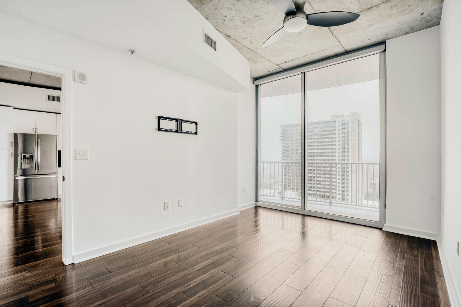 360 Nueces St #2004 Property Photo 23
