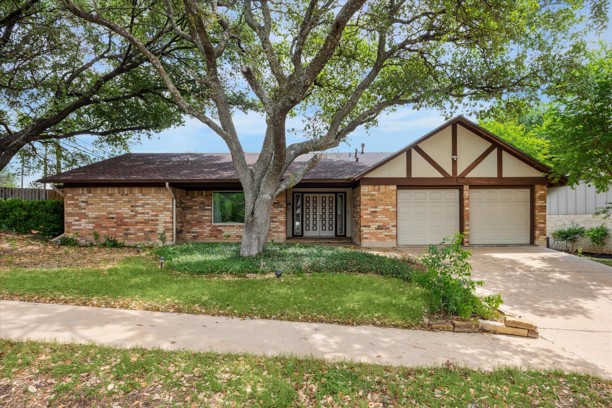 10809 Burnwood Dr Property Photo