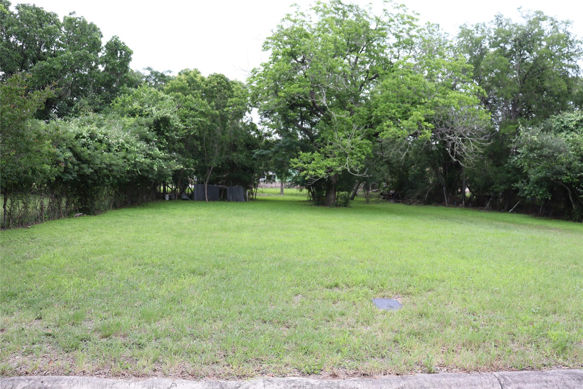 1006 Johnson St Property Photo 2