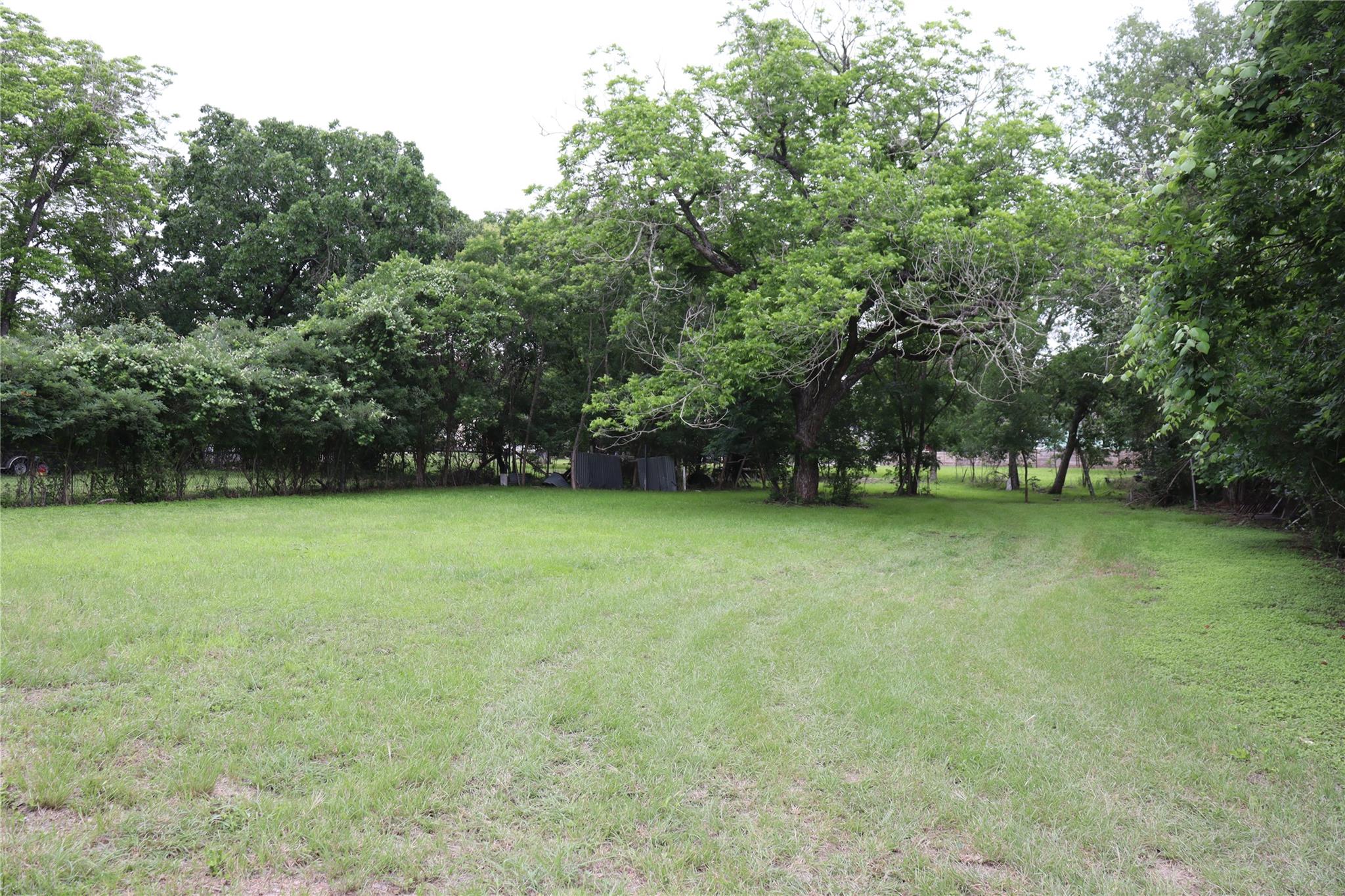 1006 Johnson St Property Photo 3