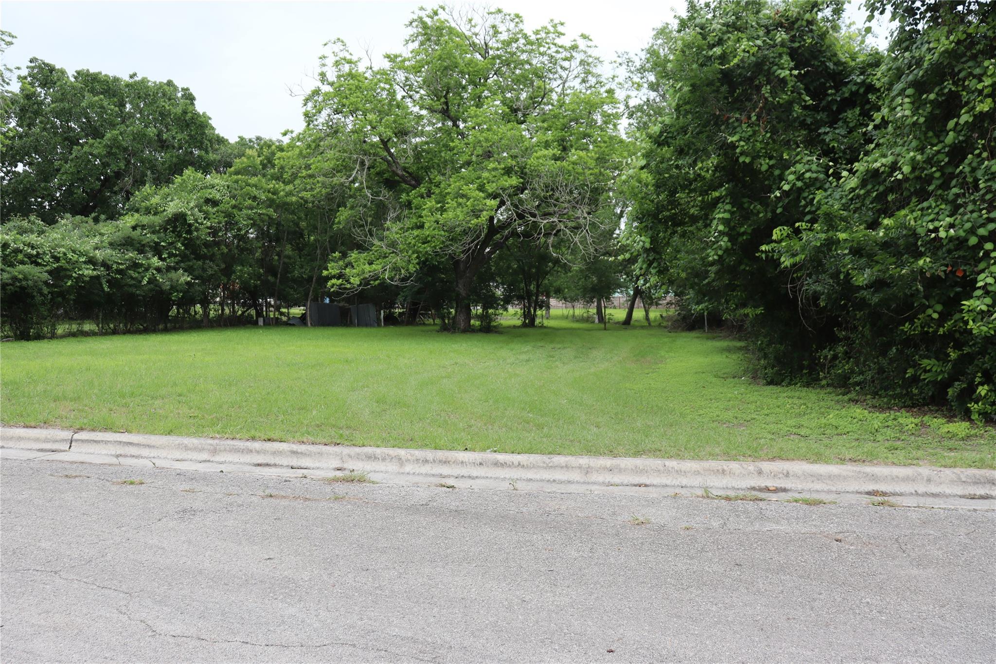1006 Johnson St Property Photo 5