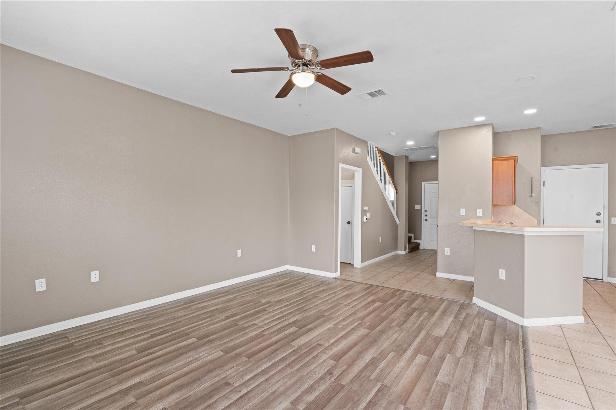 7502 Lazy Creek Dr #a Property Photo 3