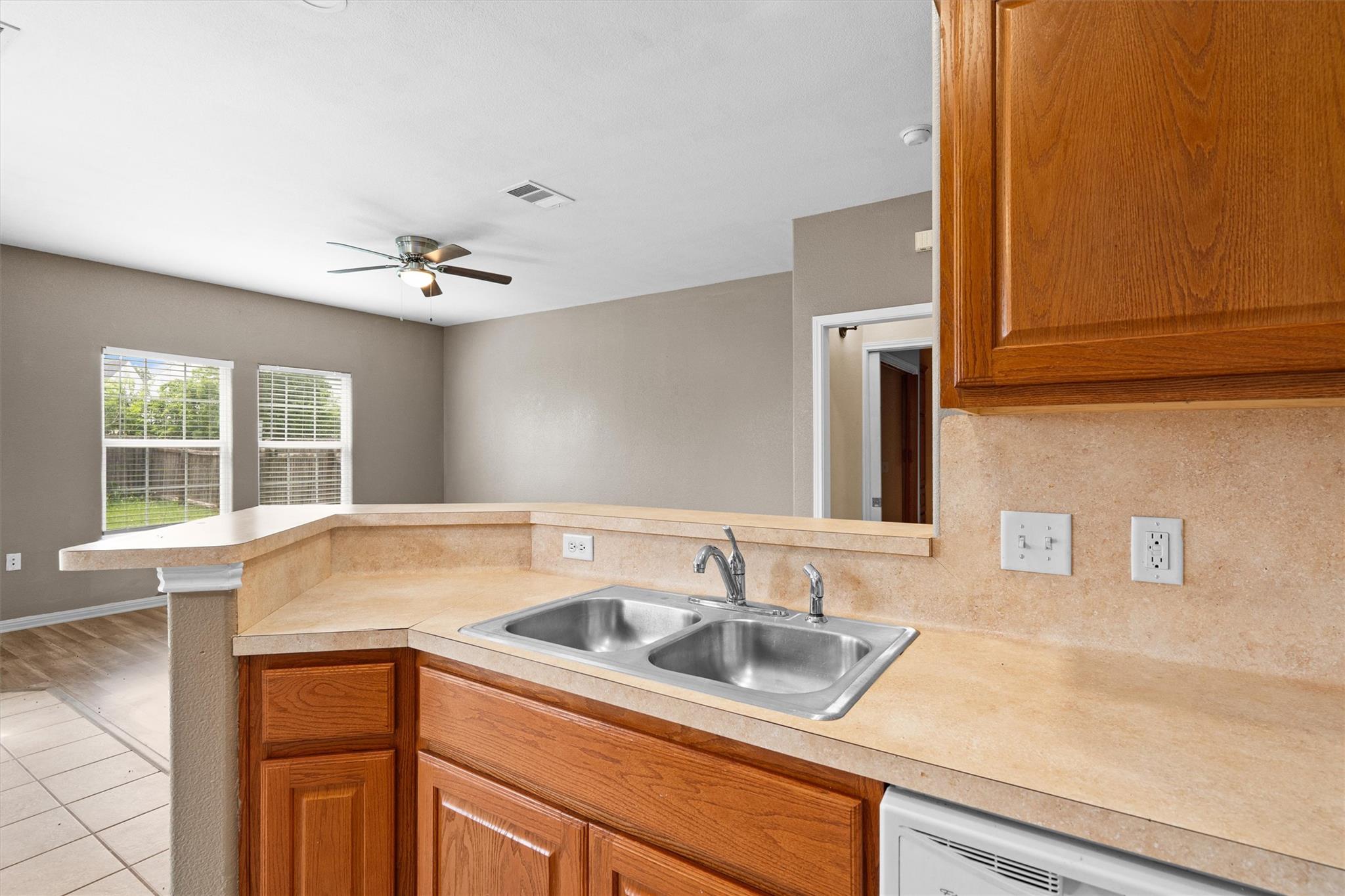 7502 Lazy Creek Dr #a Property Photo 10