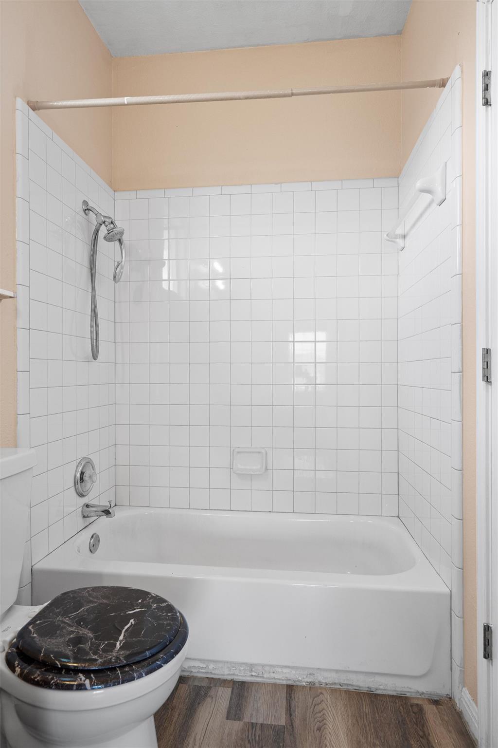 7502 Lazy Creek Dr #a Property Photo 17