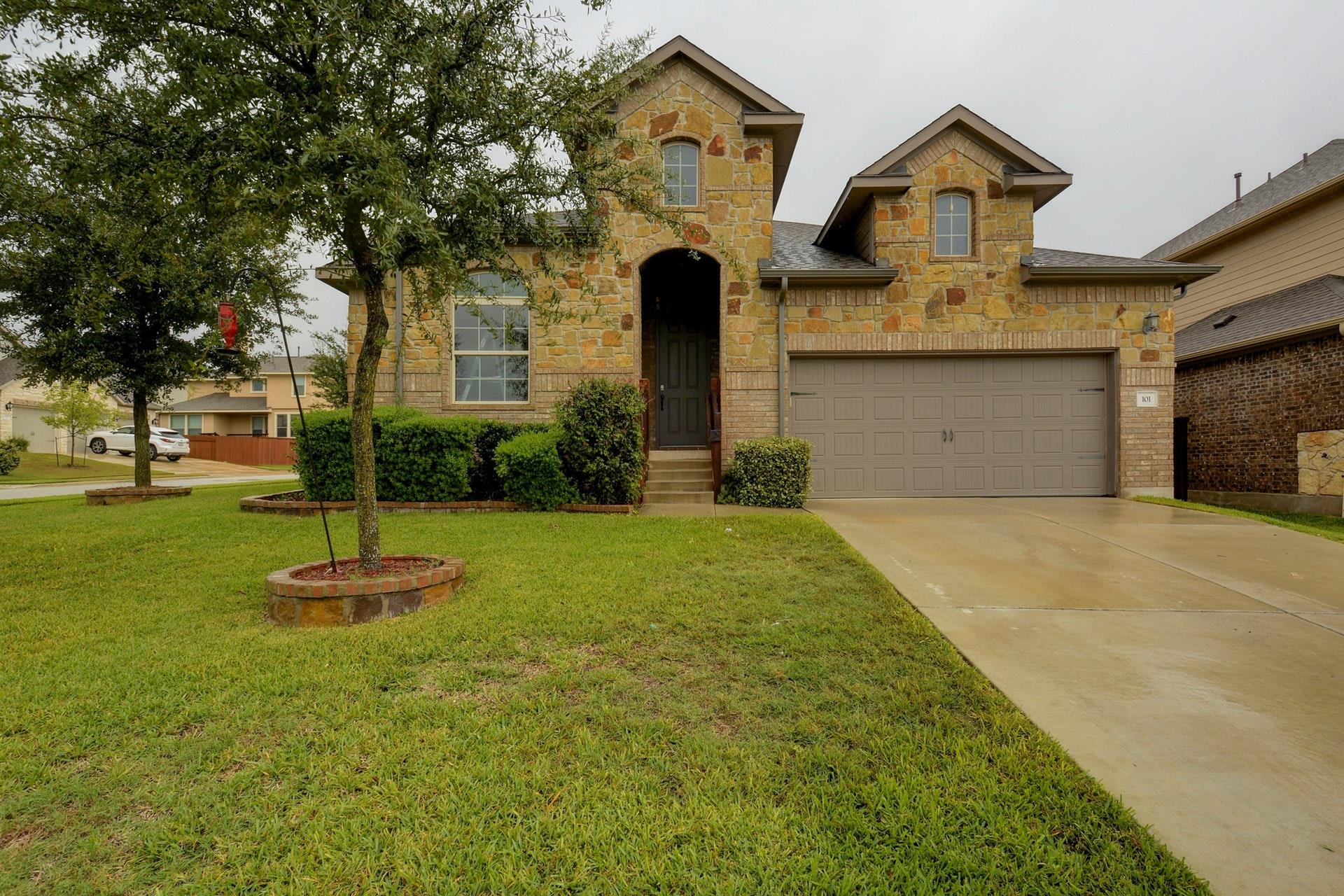 101 Lake Whitney Ct Property Photo