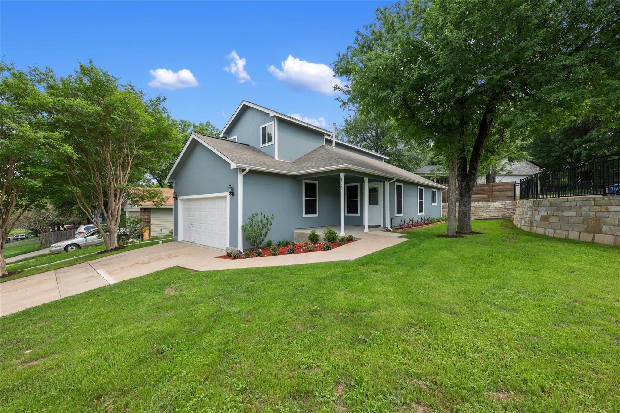 6101 Garden View DR Property Photo 1