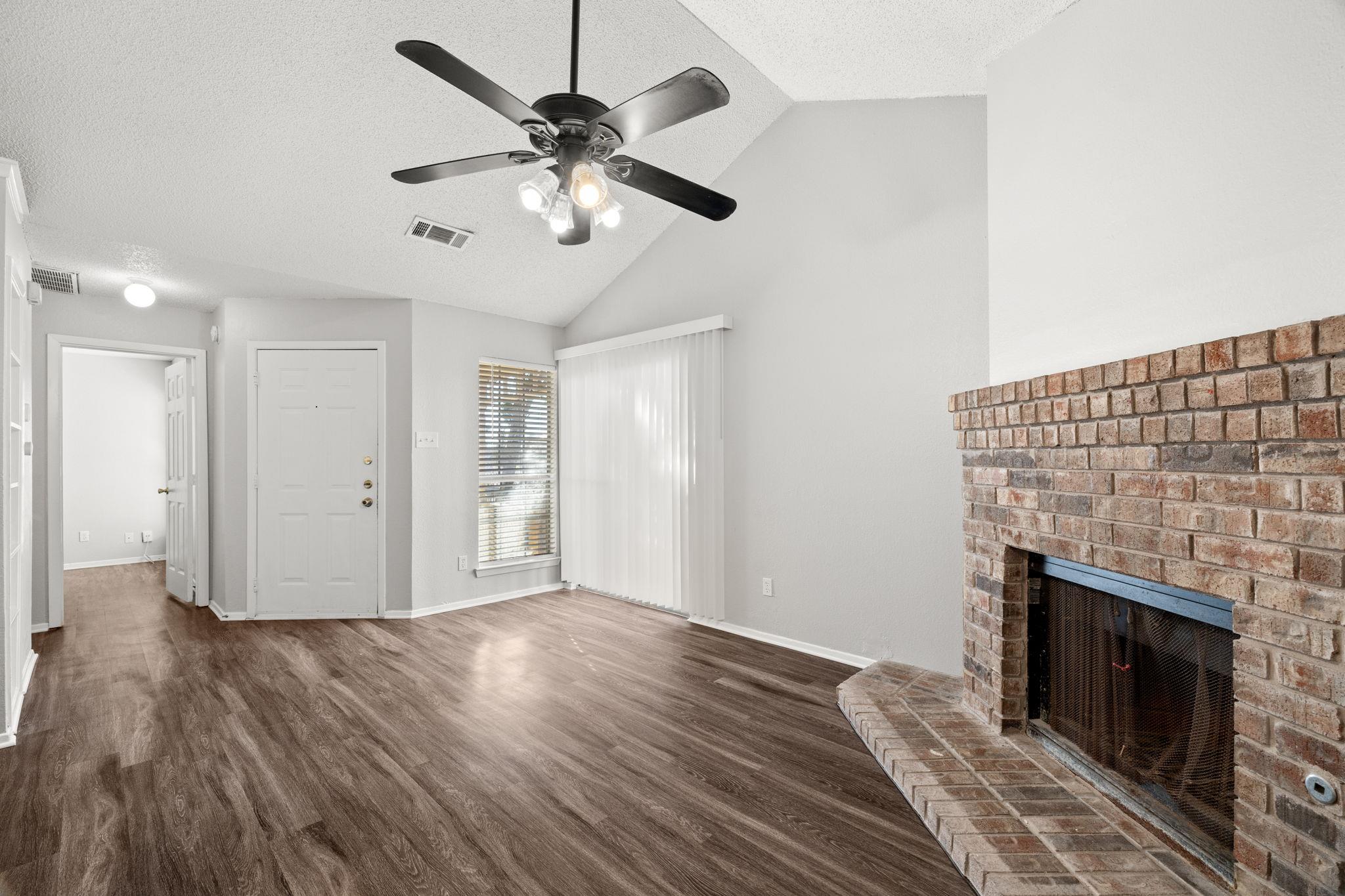 12130 Thompkins Dr #a Property Photo 8