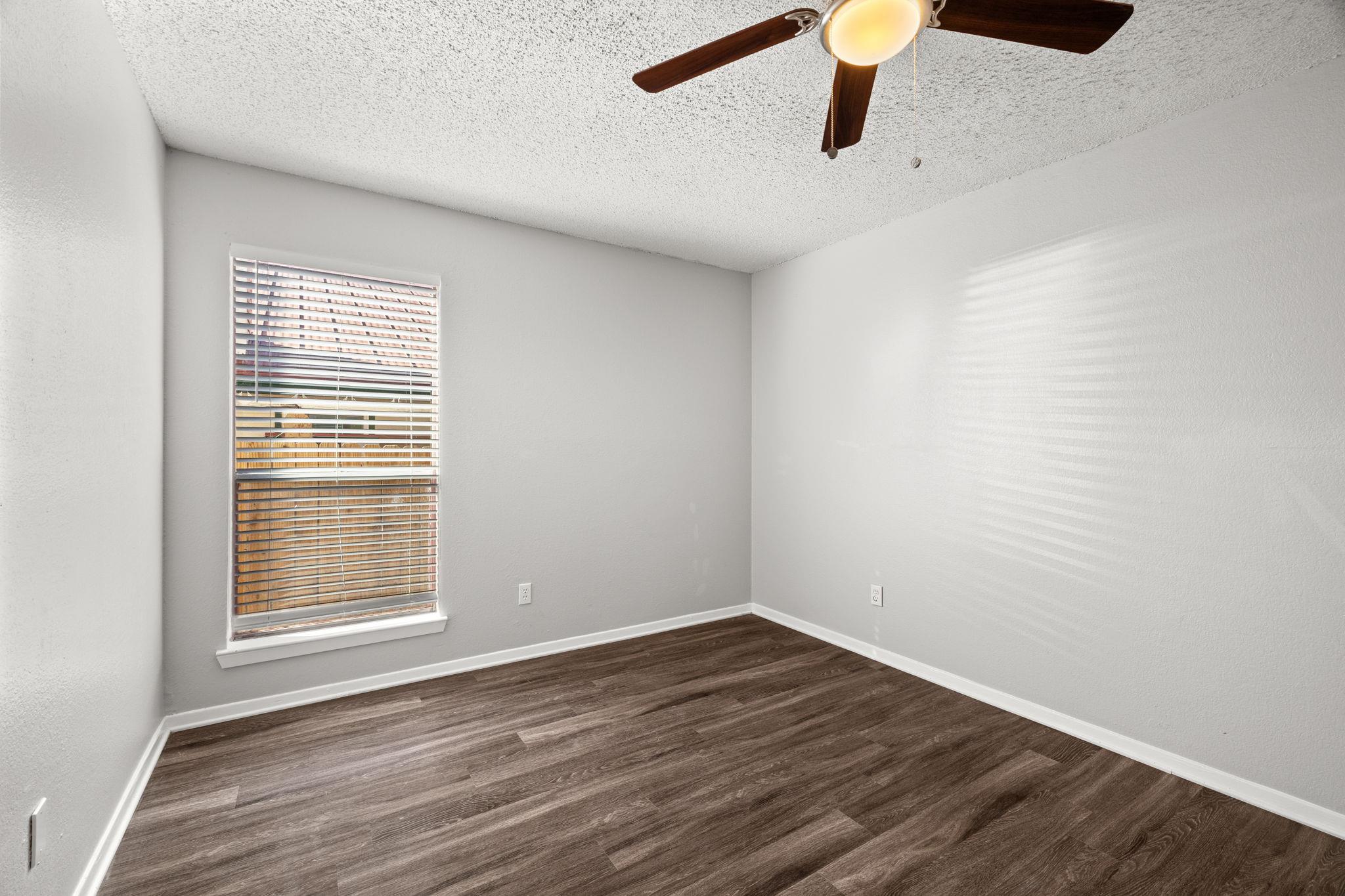12130 Thompkins Dr #a Property Photo 18
