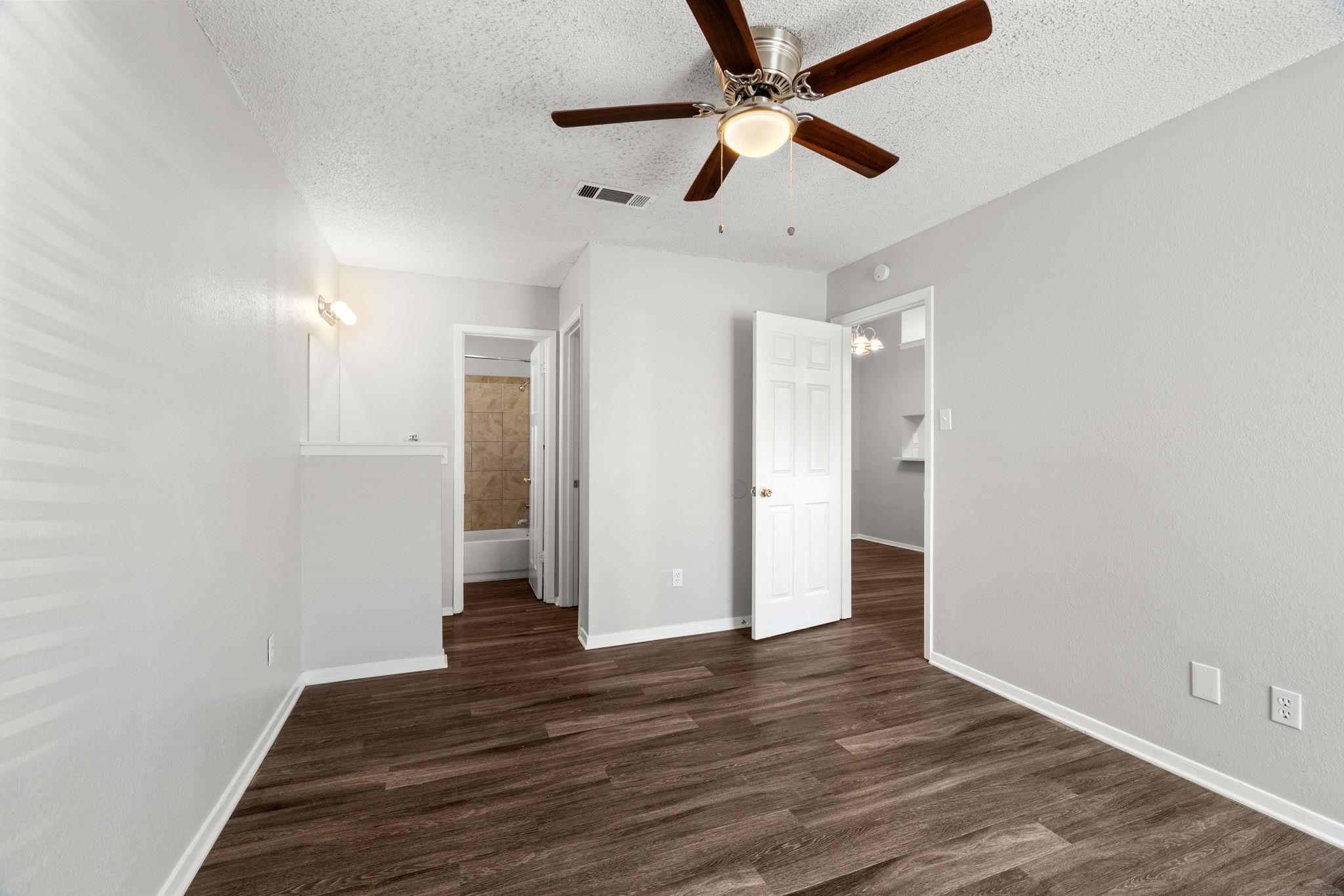 12130 Thompkins Dr #a Property Photo 19
