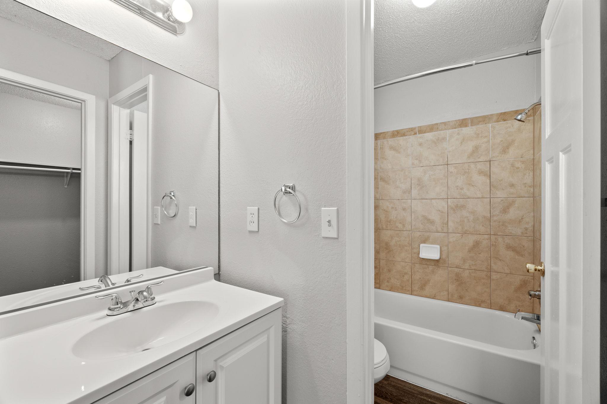 12130 Thompkins Dr #a Property Photo 22