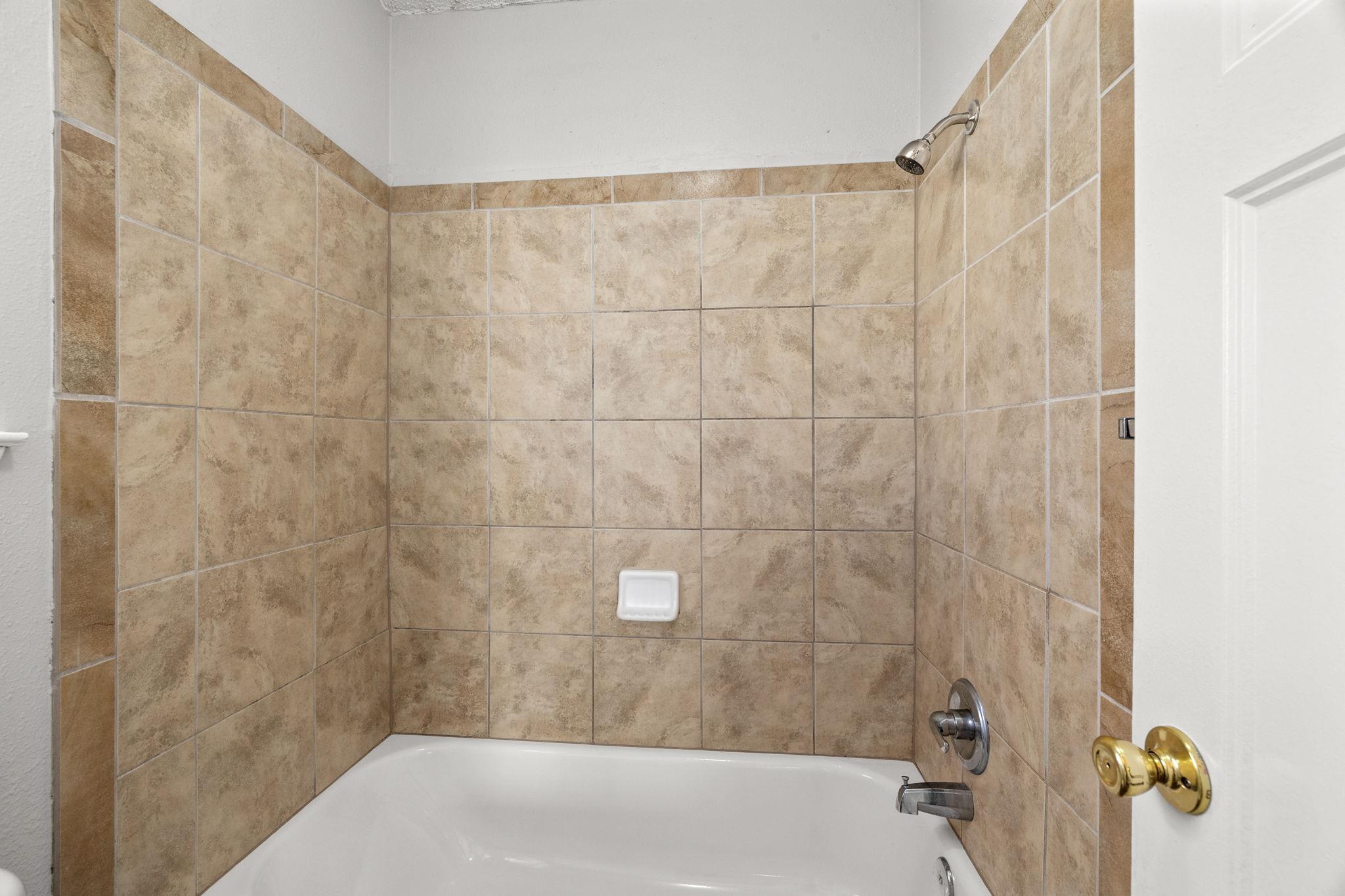 12130 Thompkins Dr #a Property Photo 23
