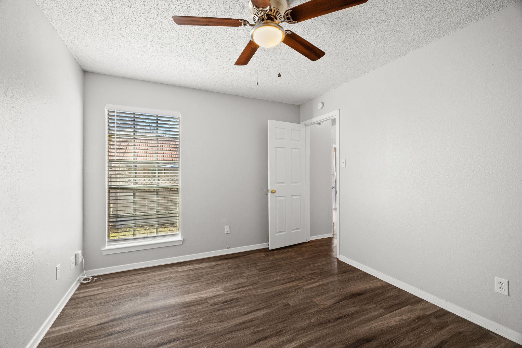 12130 Thompkins Dr #a Property Photo 26
