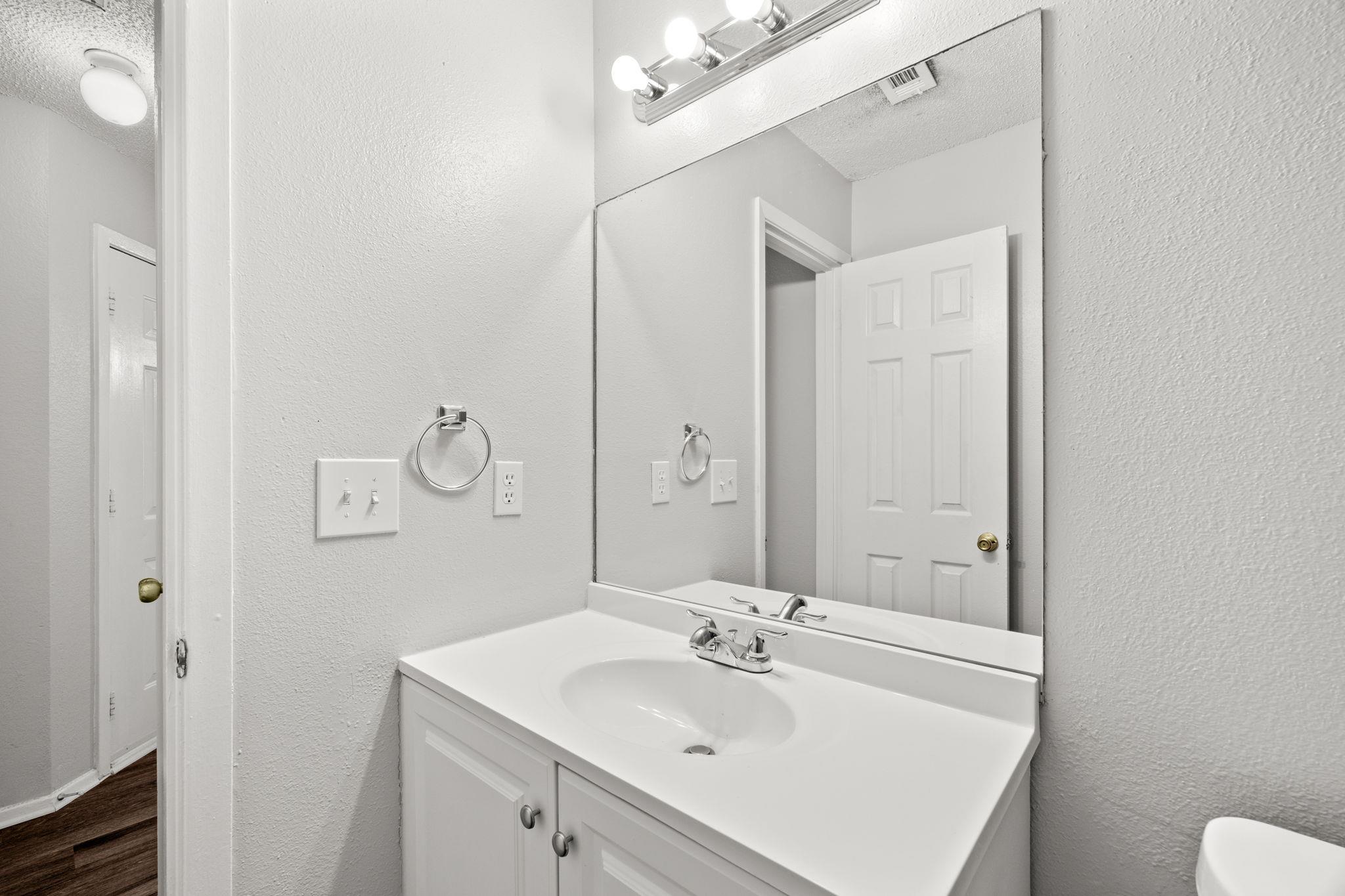 12130 Thompkins Dr #a Property Photo 28