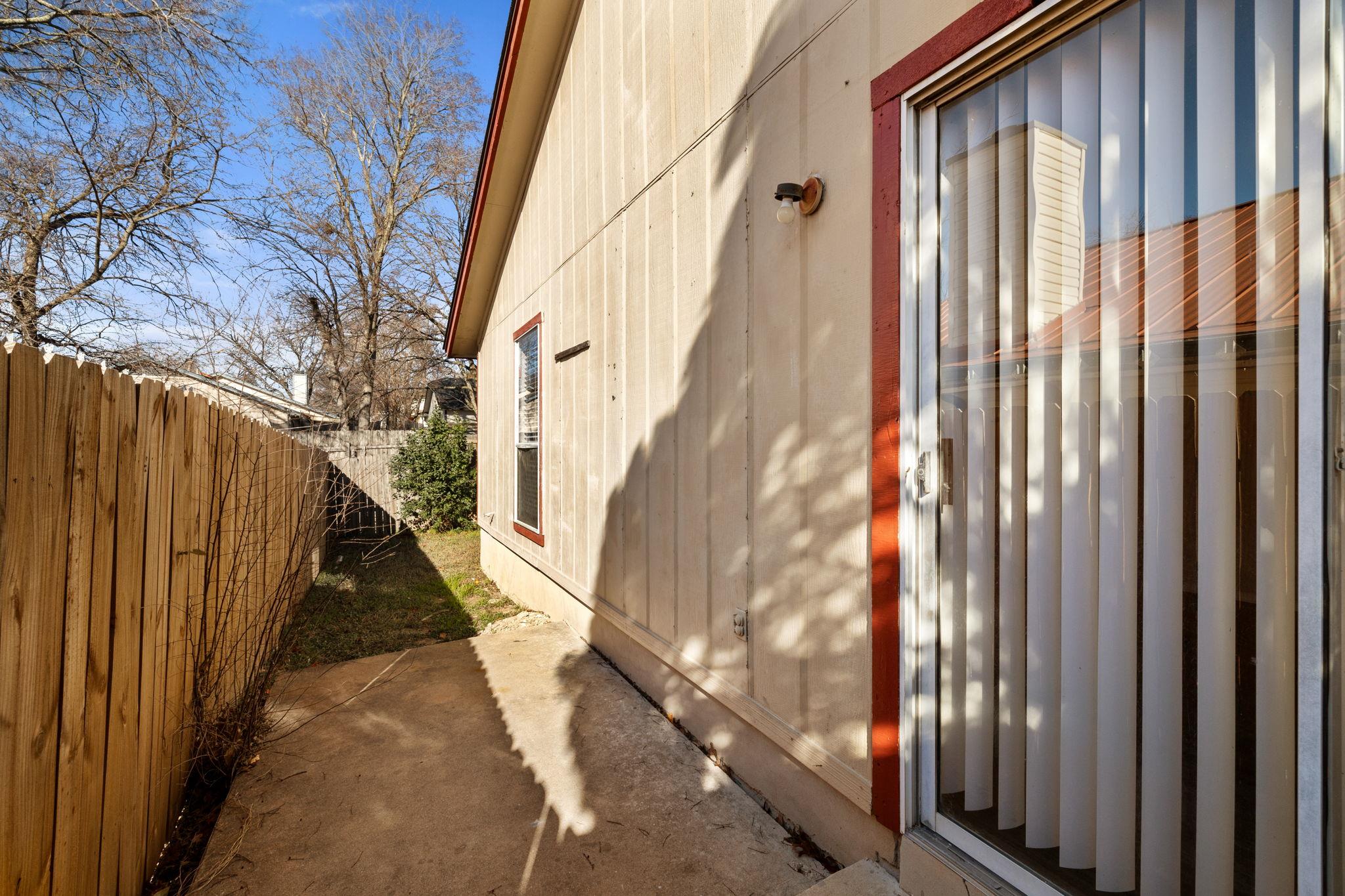 12130 Thompkins Dr #a Property Photo 30