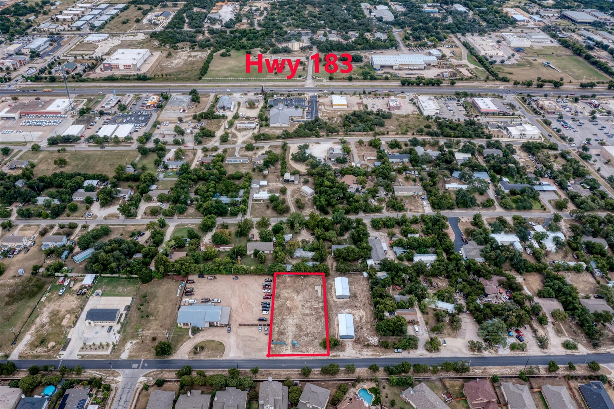 1004 S West Dr Property Photo 6