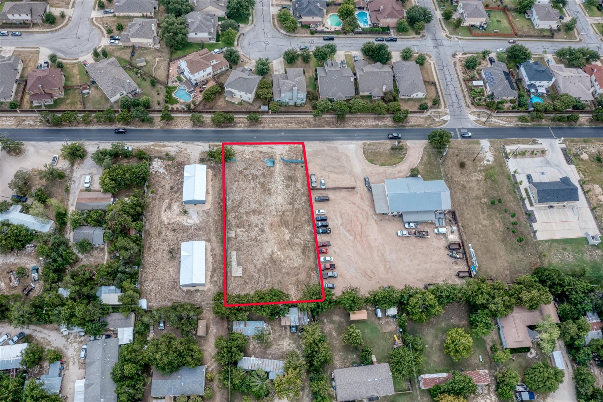 1004 S West Dr Property Photo 8