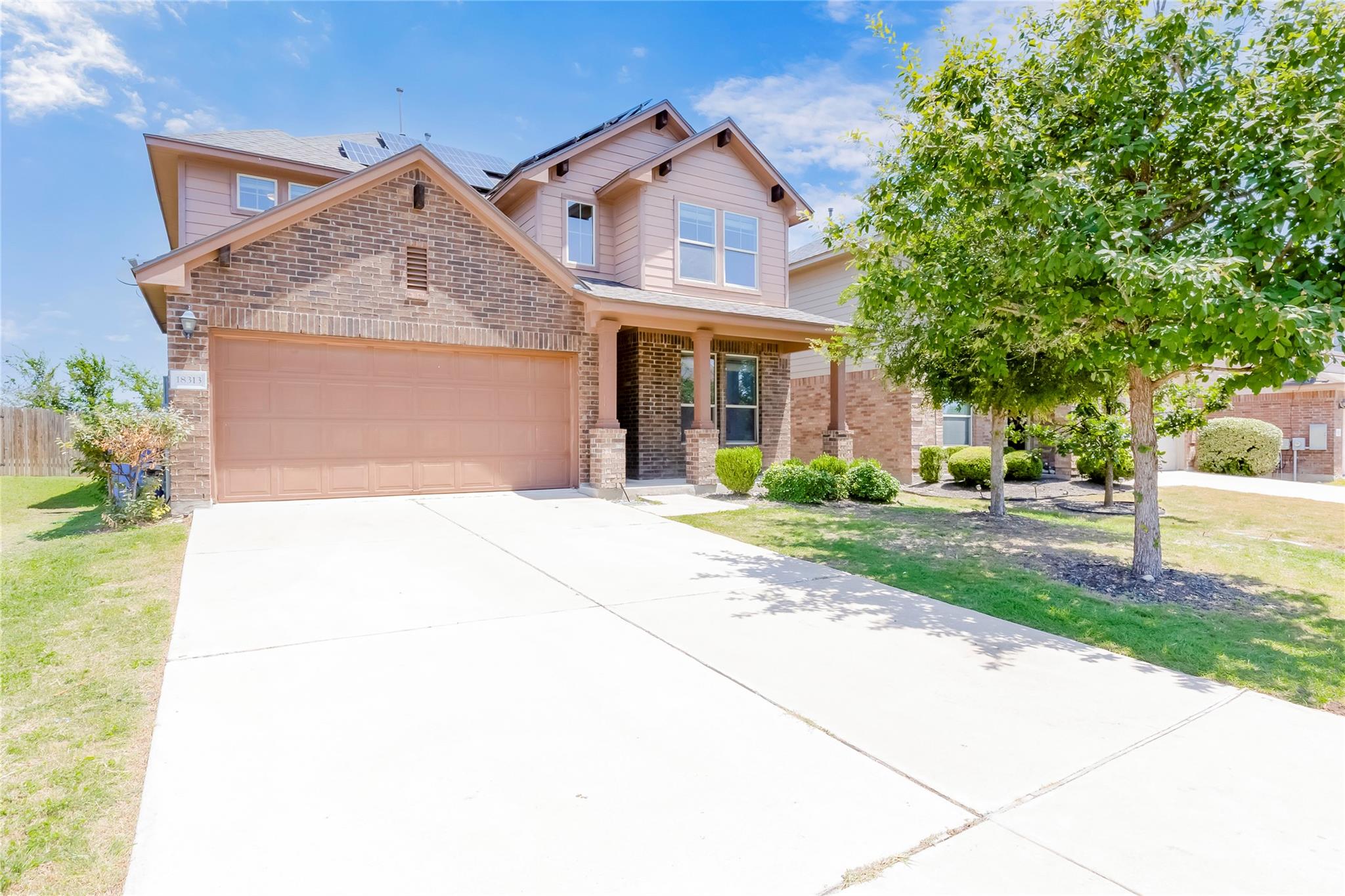 18313 Moreto Loop Property Photo 3
