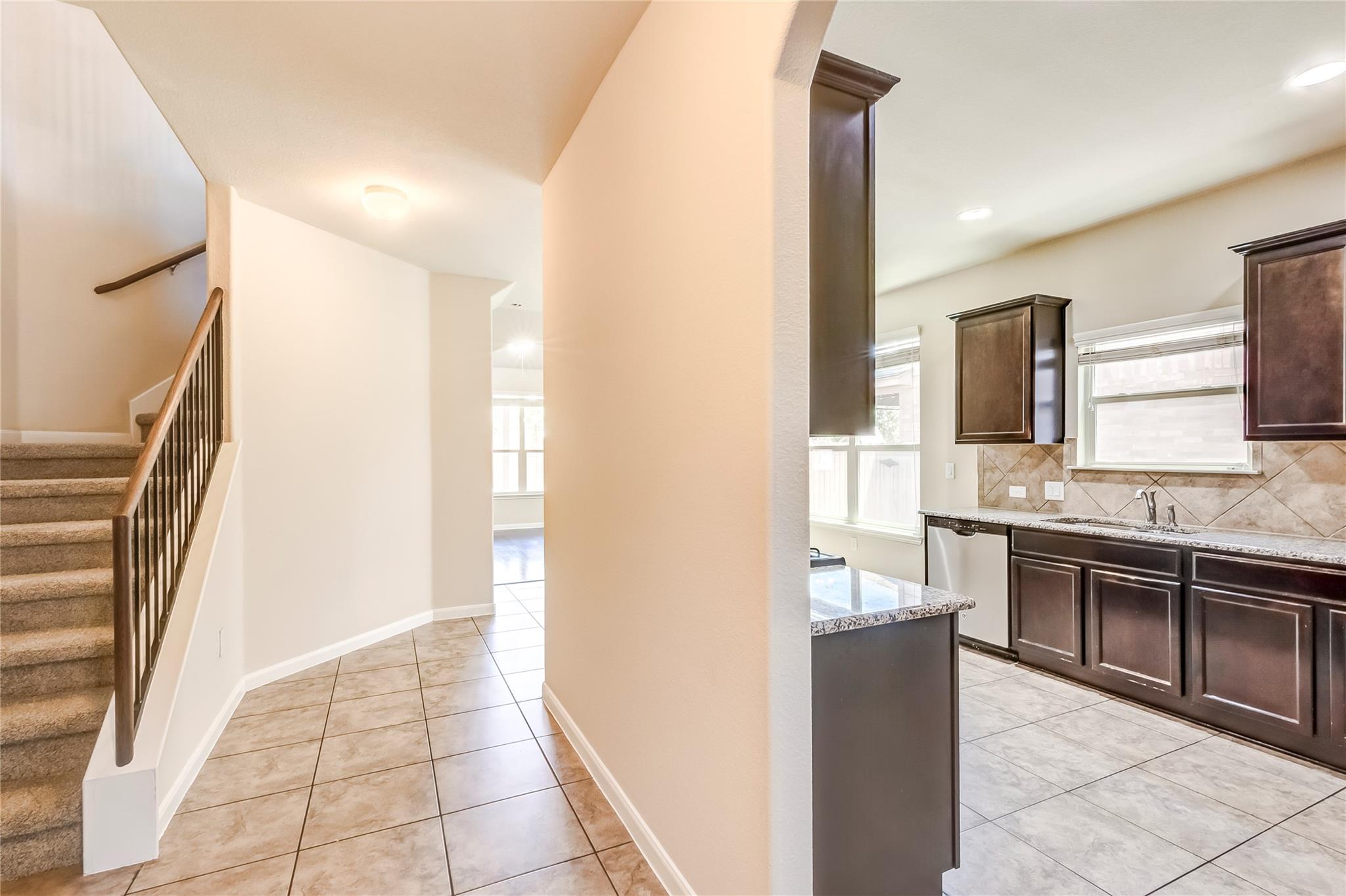 18313 Moreto Loop Property Photo 7