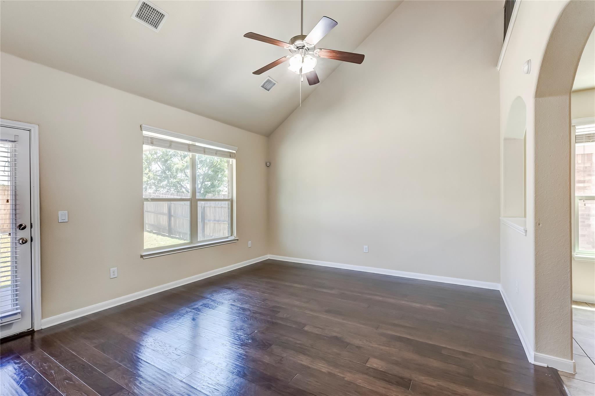 18313 Moreto Loop Property Photo 11