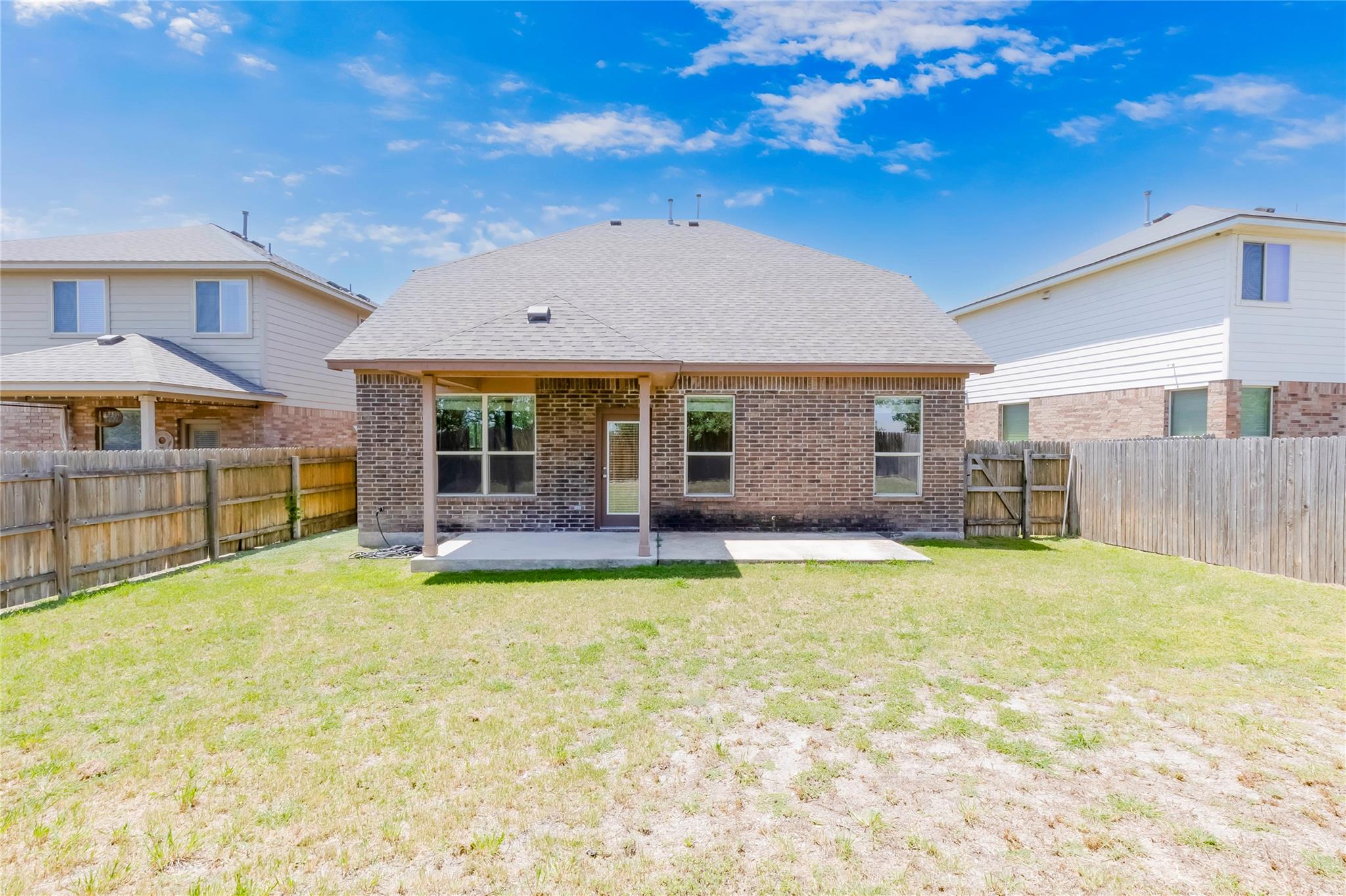 18313 Moreto Loop Property Photo 32