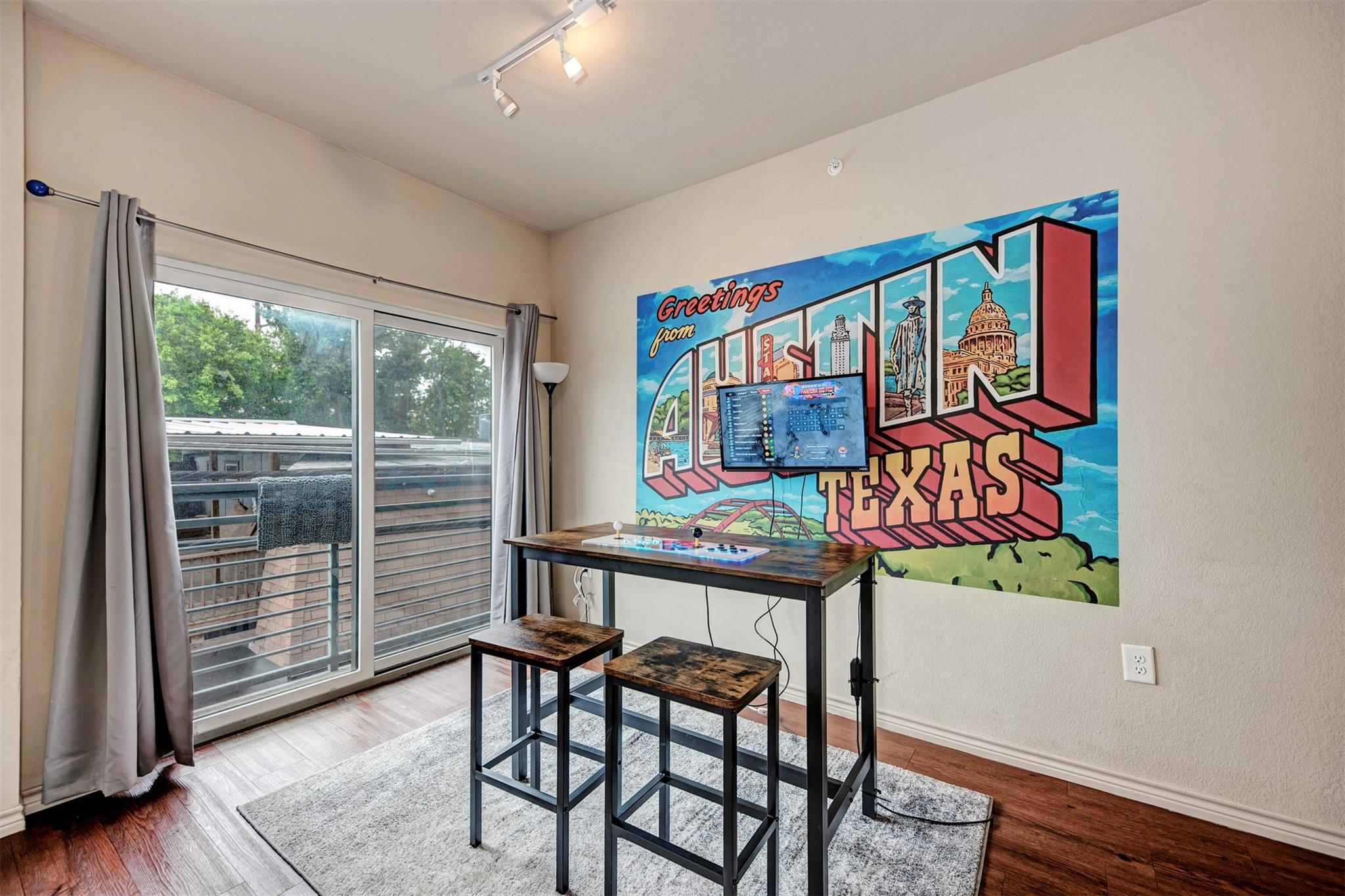 5117 N Lamar Blvd #304 Property Photo 12