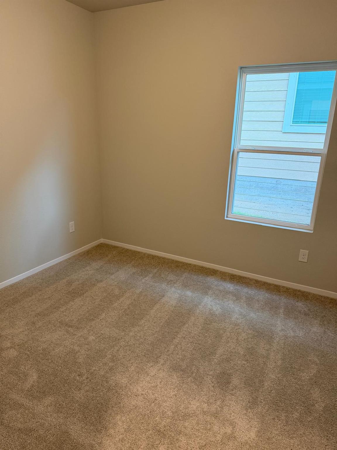 2615 Derwent Dr Property Photo 14