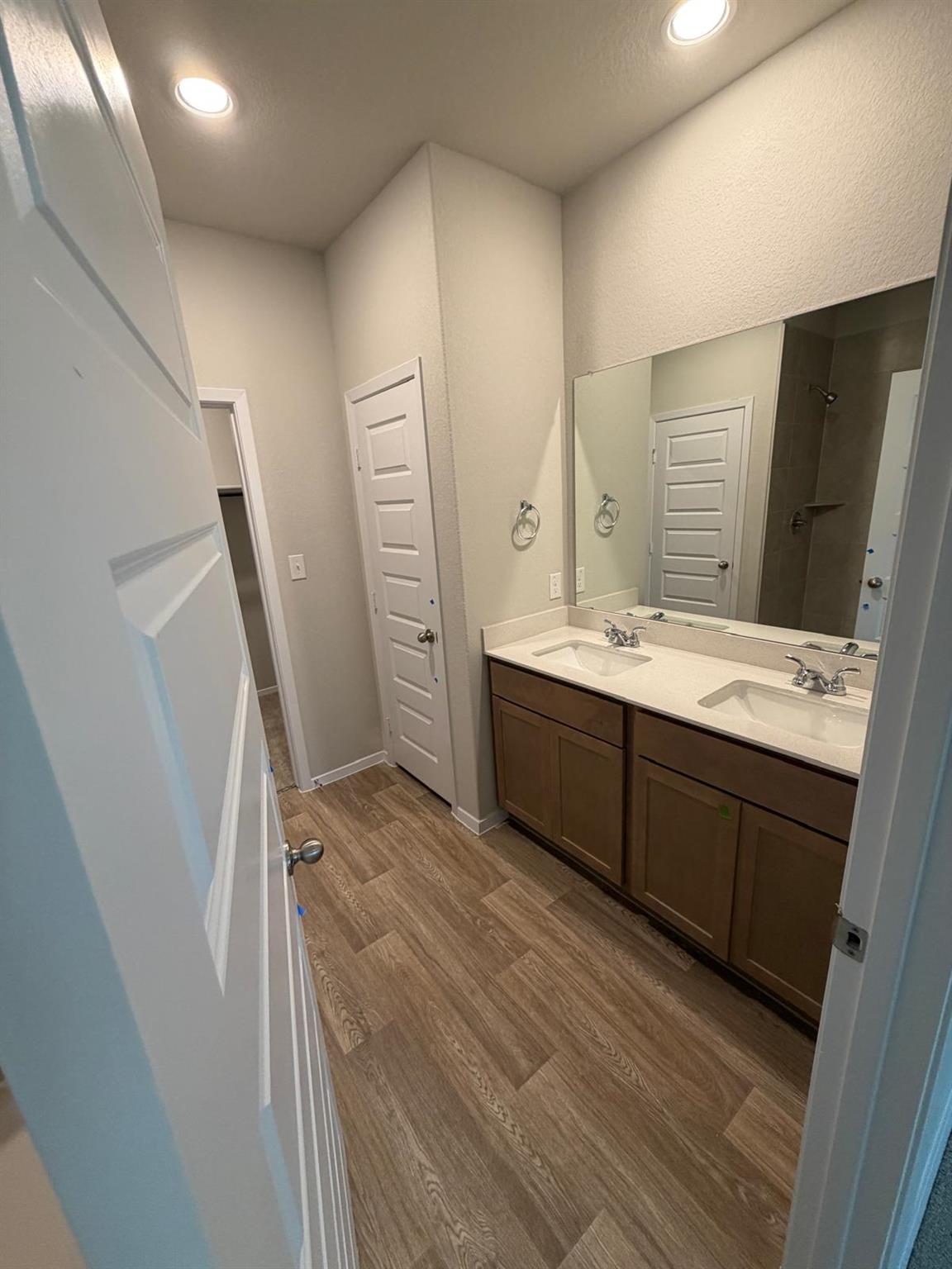 2615 Derwent Dr Property Photo 18