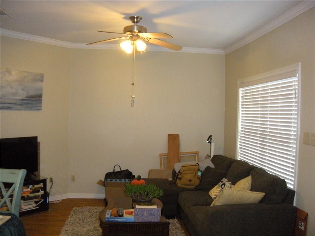 915 W 23rd St #211 Property Photo 3