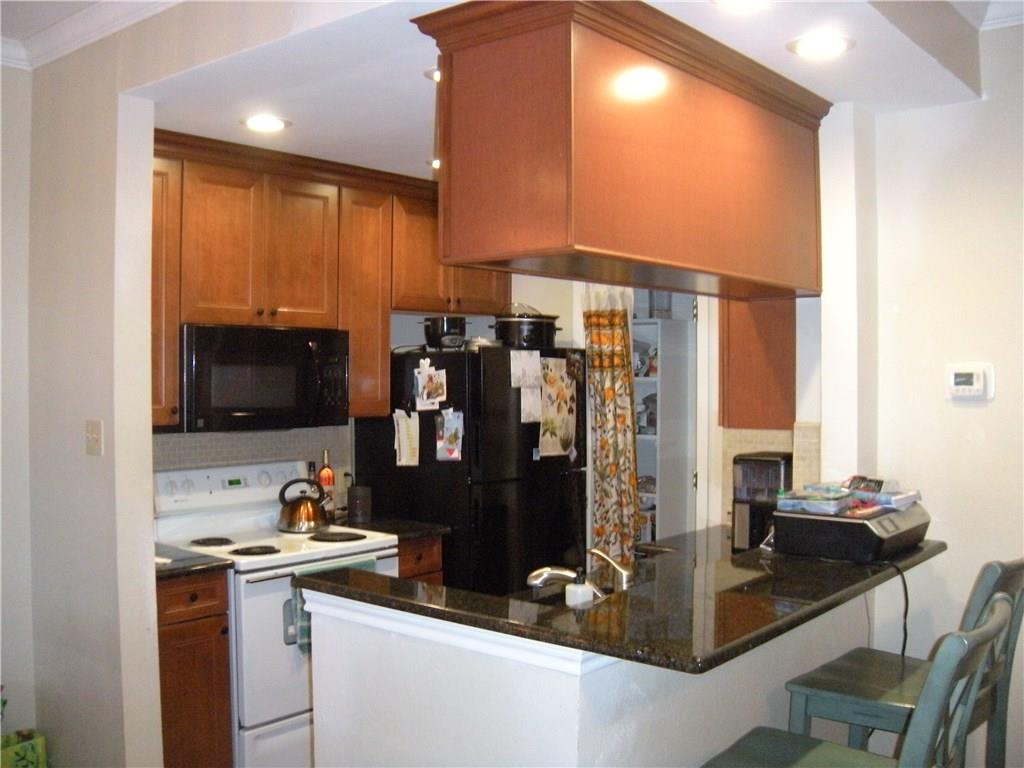 915 W 23rd St #211 Property Photo 7