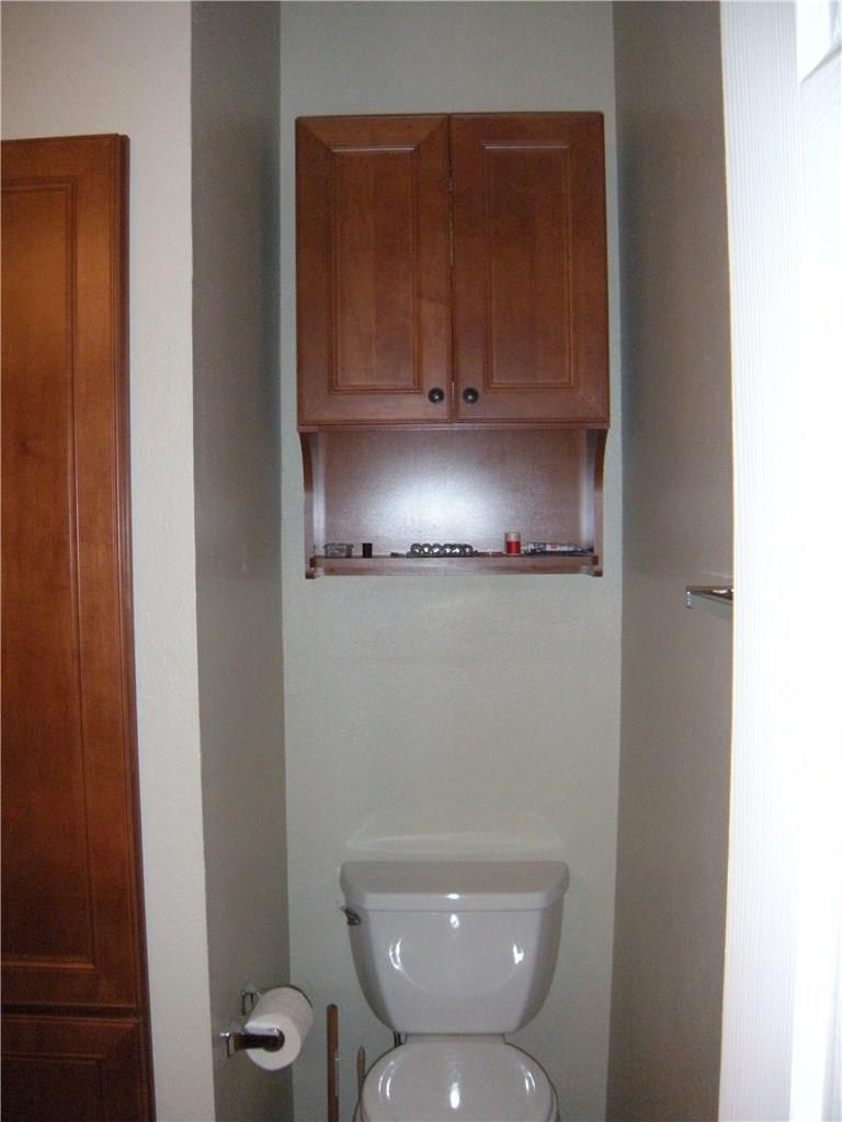915 W 23rd St #211 Property Photo 16