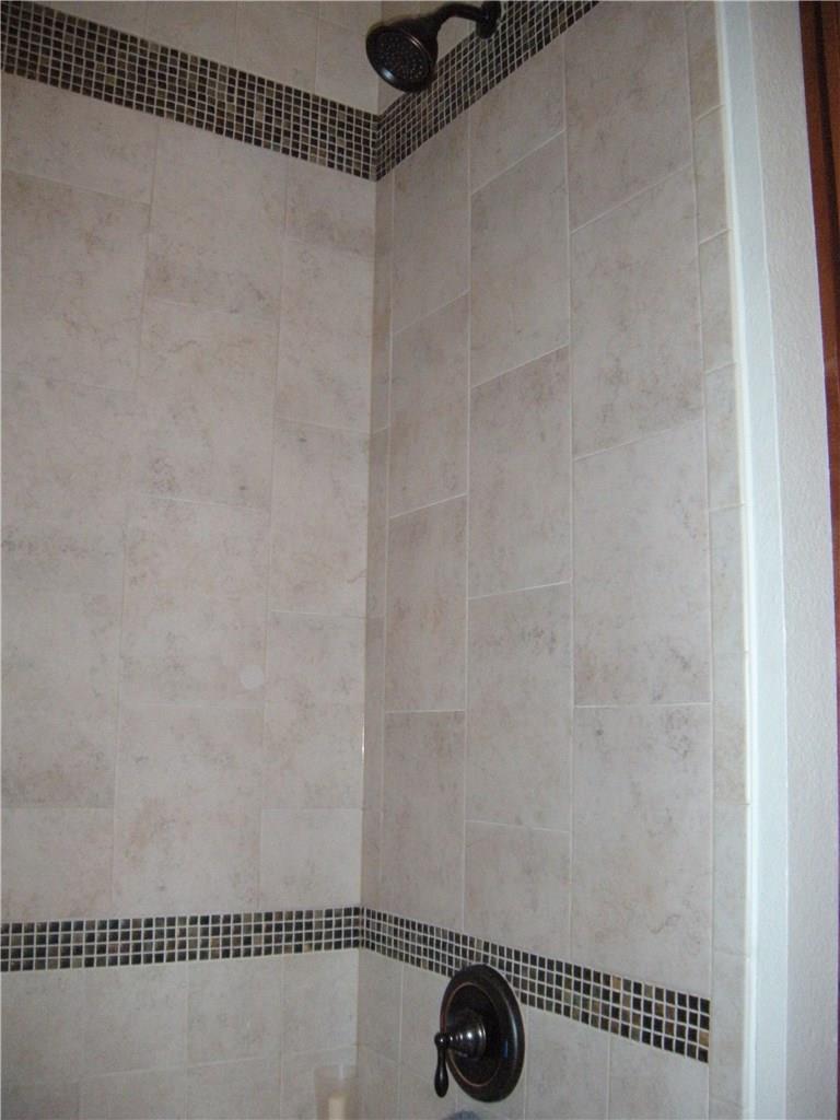 915 W 23rd St #211 Property Photo 18