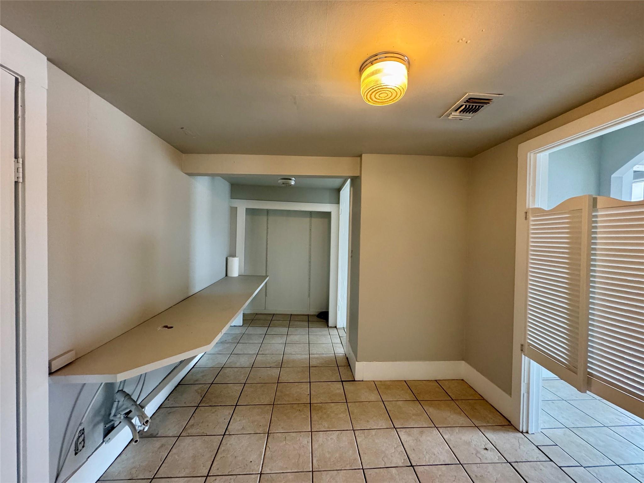 608 West Wallace St Property Photo 12