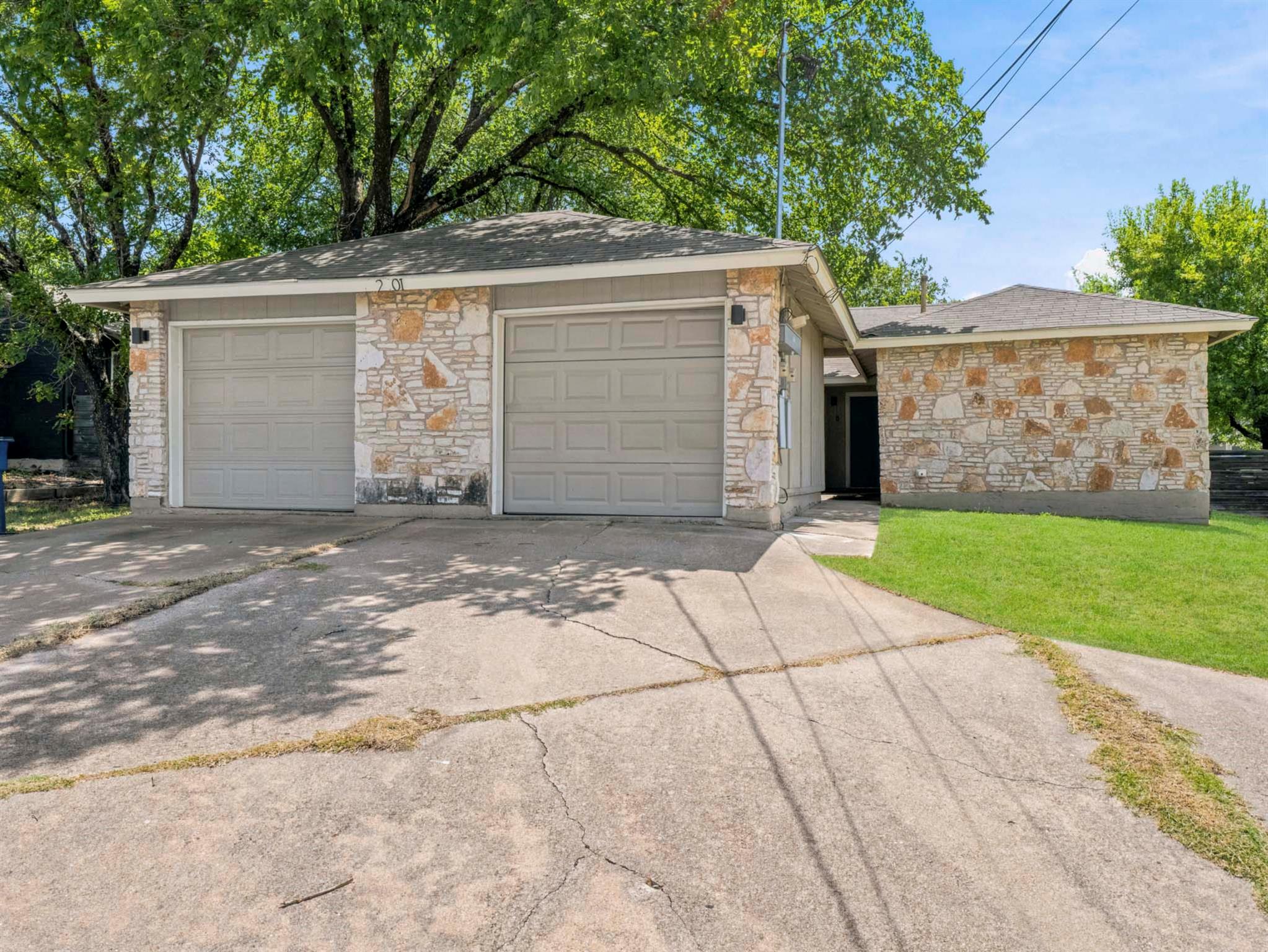 2401 Burleson Rd Property Photo 1