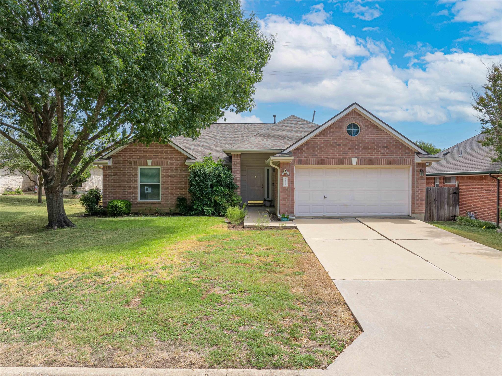1106 Willow Creek Dr Property Photo 1
