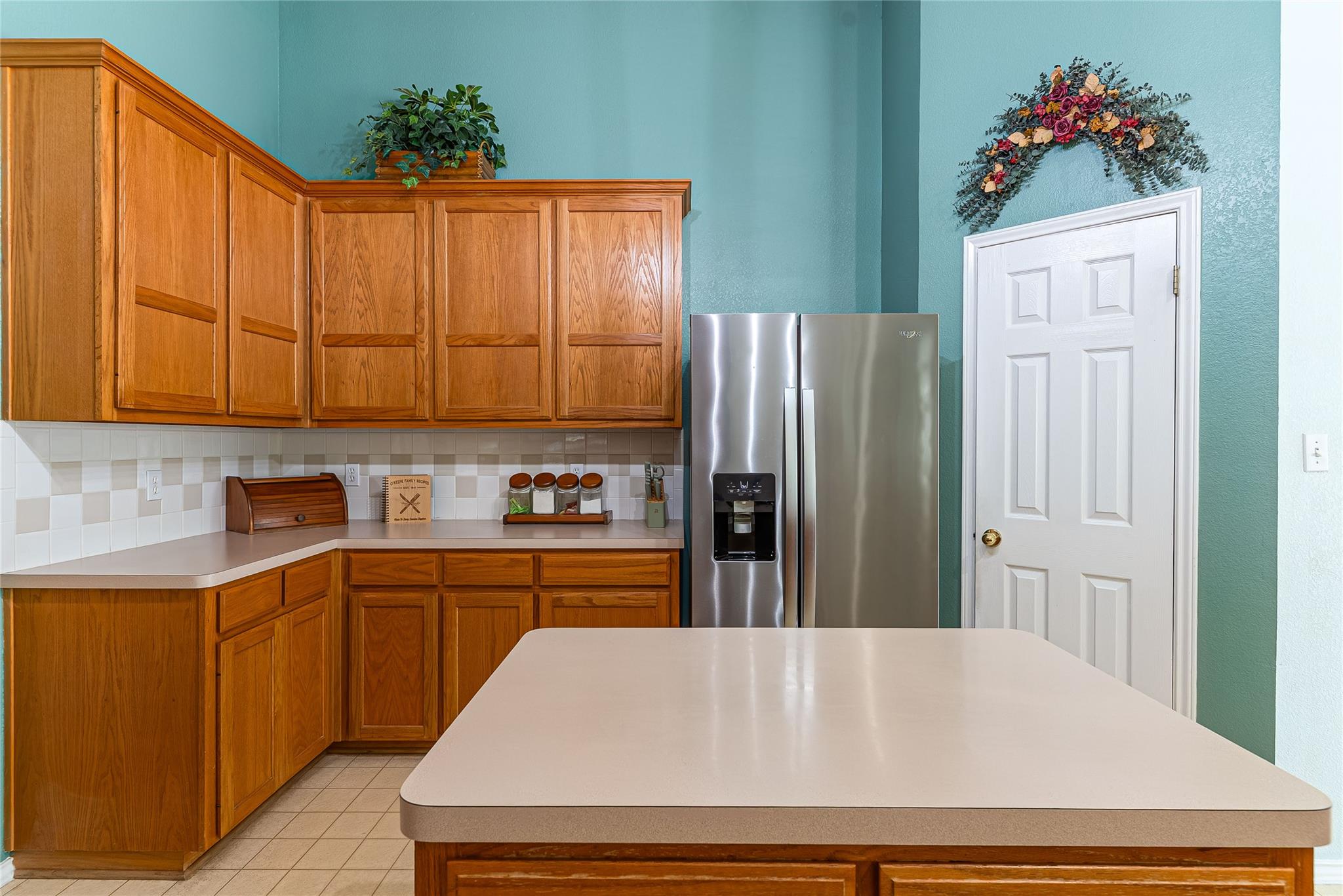 1106 Willow Creek Dr Property Photo 6