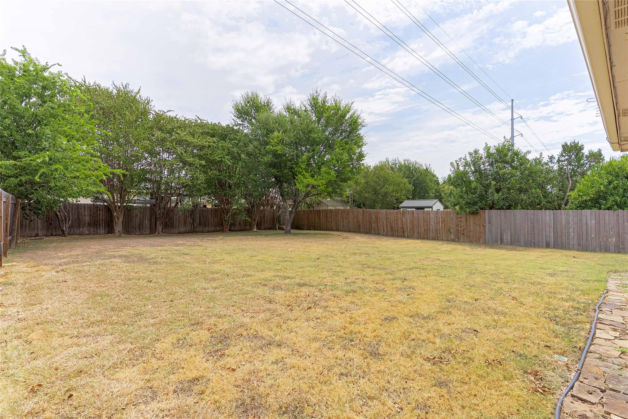 1106 Willow Creek Dr Property Photo 20