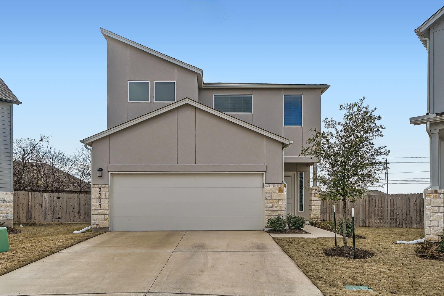 2201 Grenache Dr Property Photo