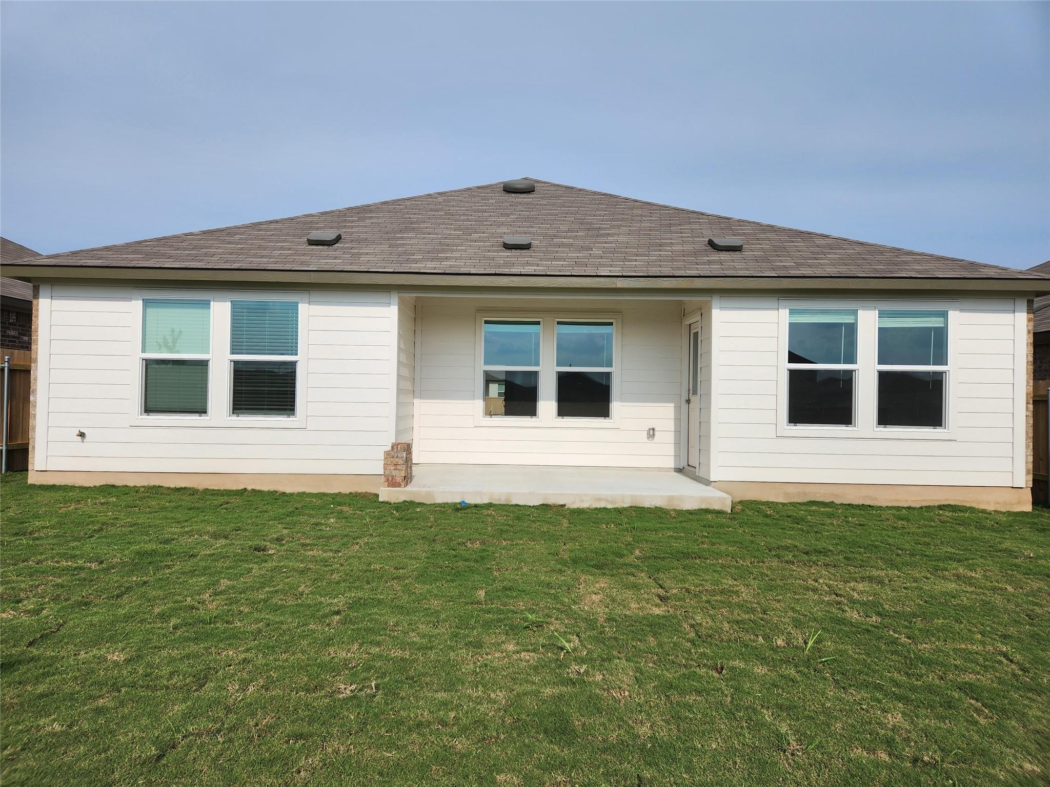 302 Sebring Cir Property Photo 8