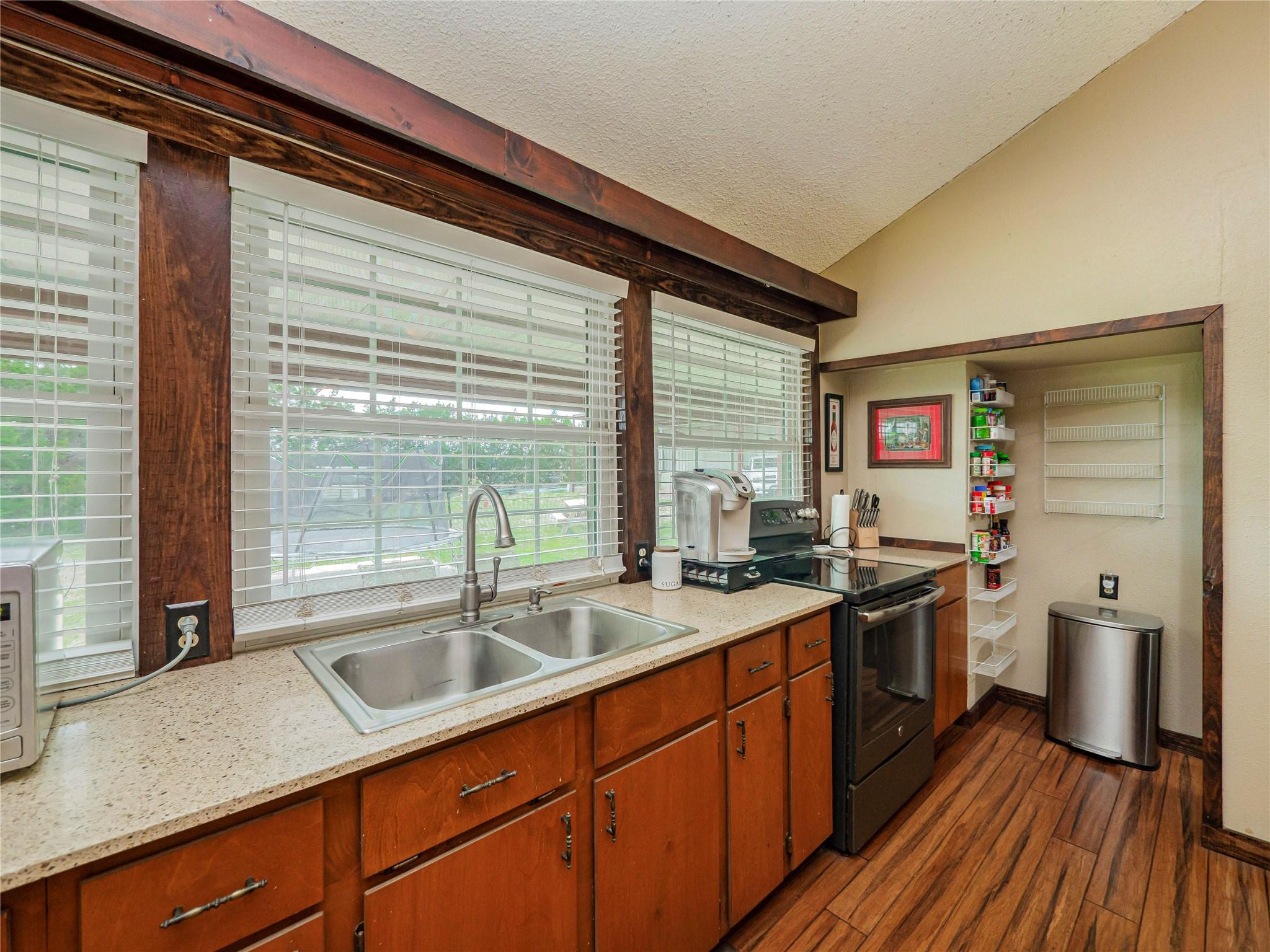 505 County Road 274 Property Photo 11