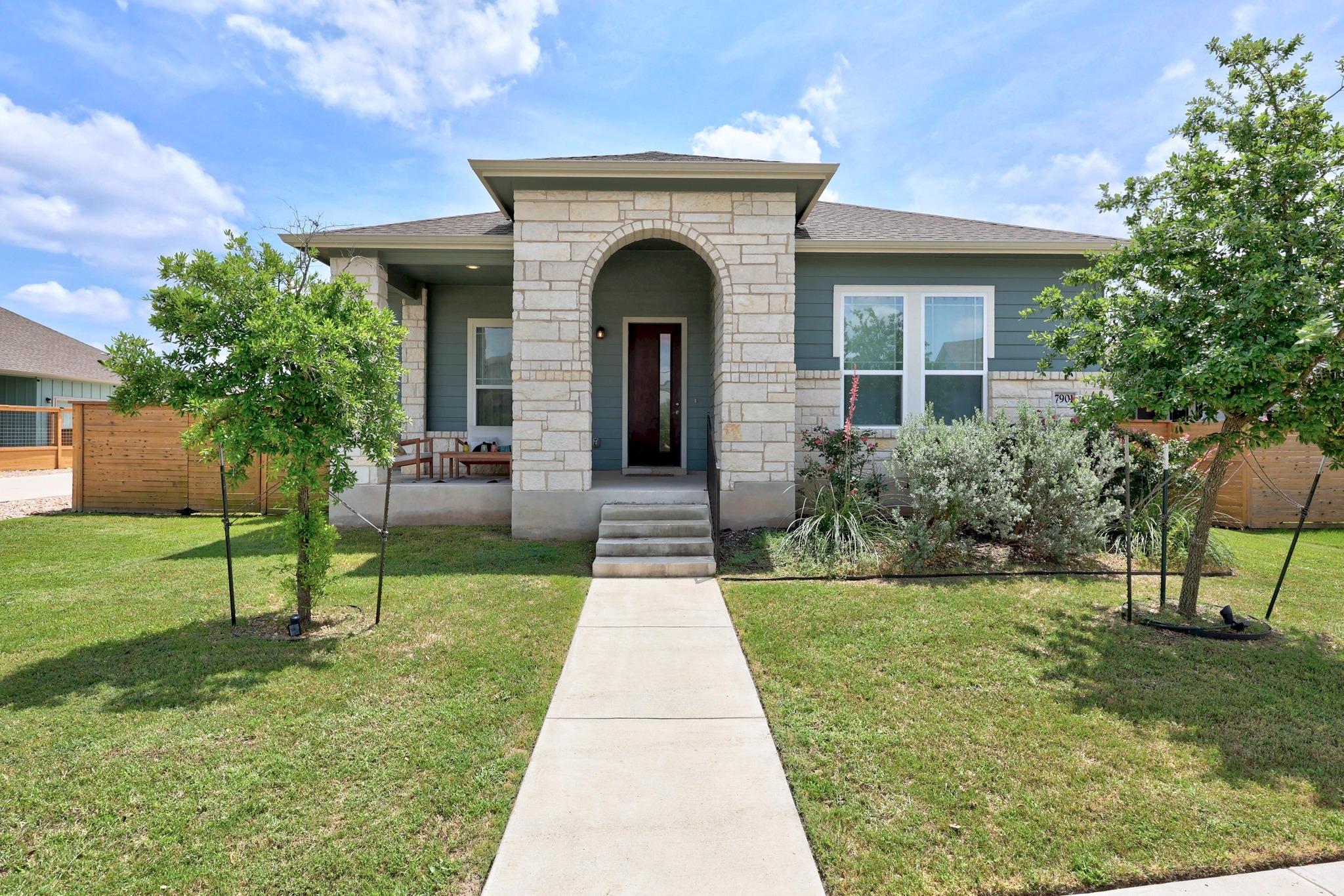 11 Real Estate Listings Main Image