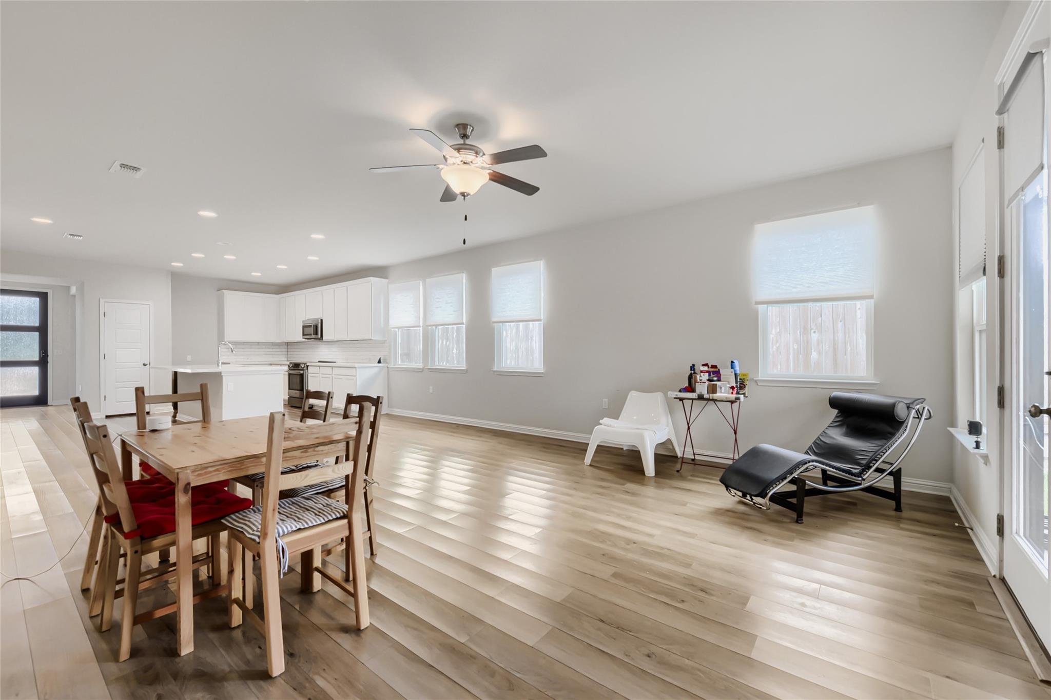 16516 Glimmering Rd Property Photo 12