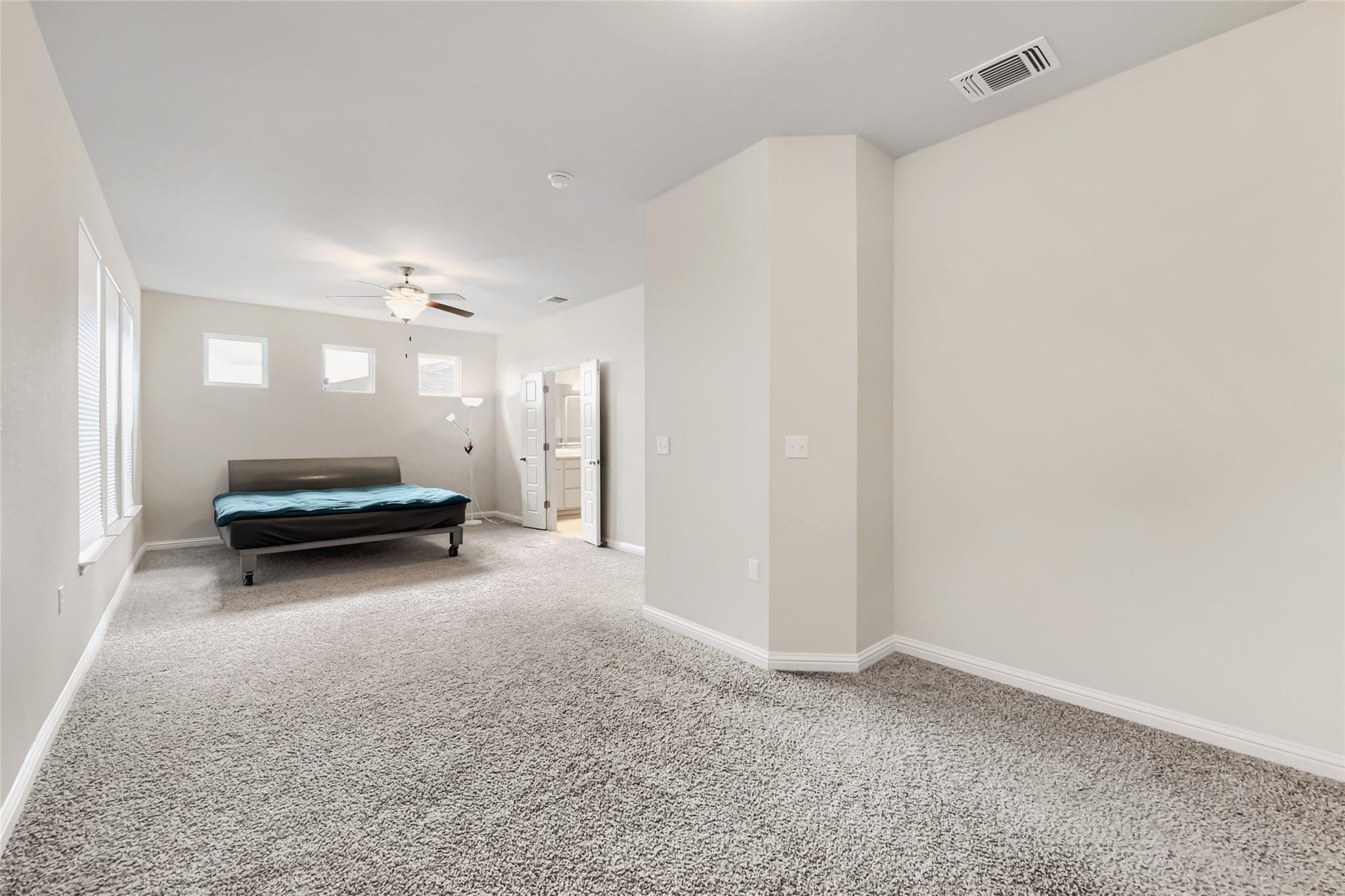 16516 Glimmering Rd Property Photo 13
