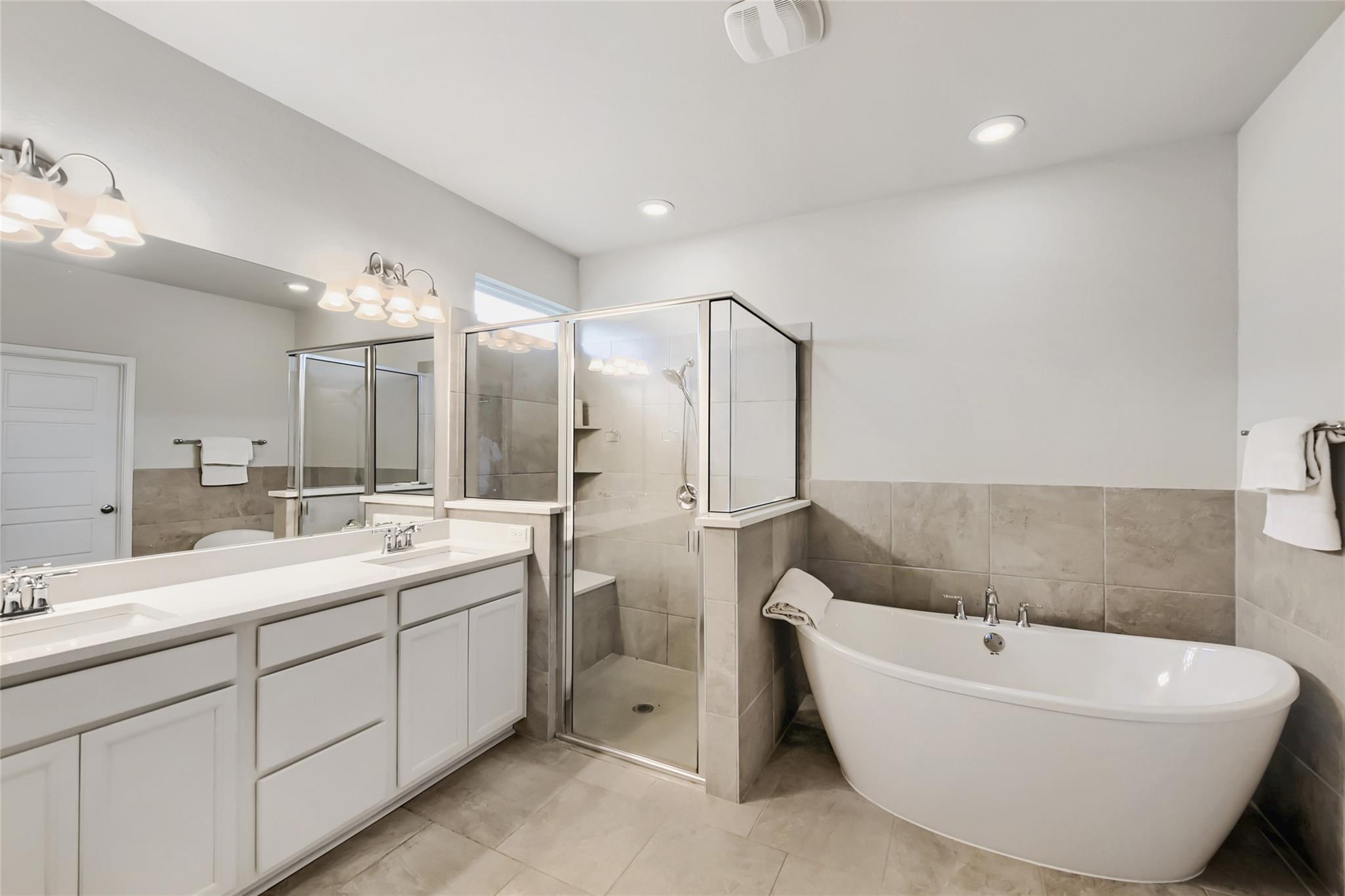 16516 Glimmering Rd Property Photo 15