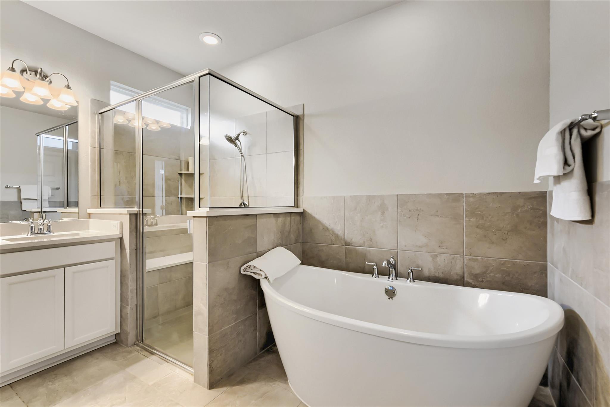 16516 Glimmering Rd Property Photo 16