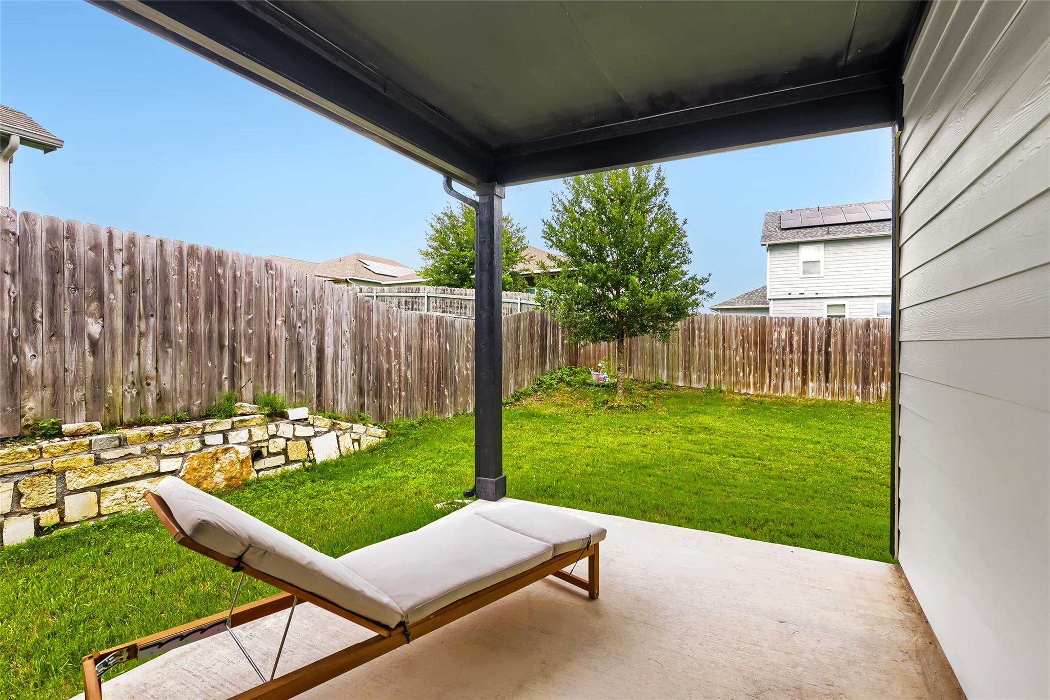 16516 Glimmering Rd Property Photo 21