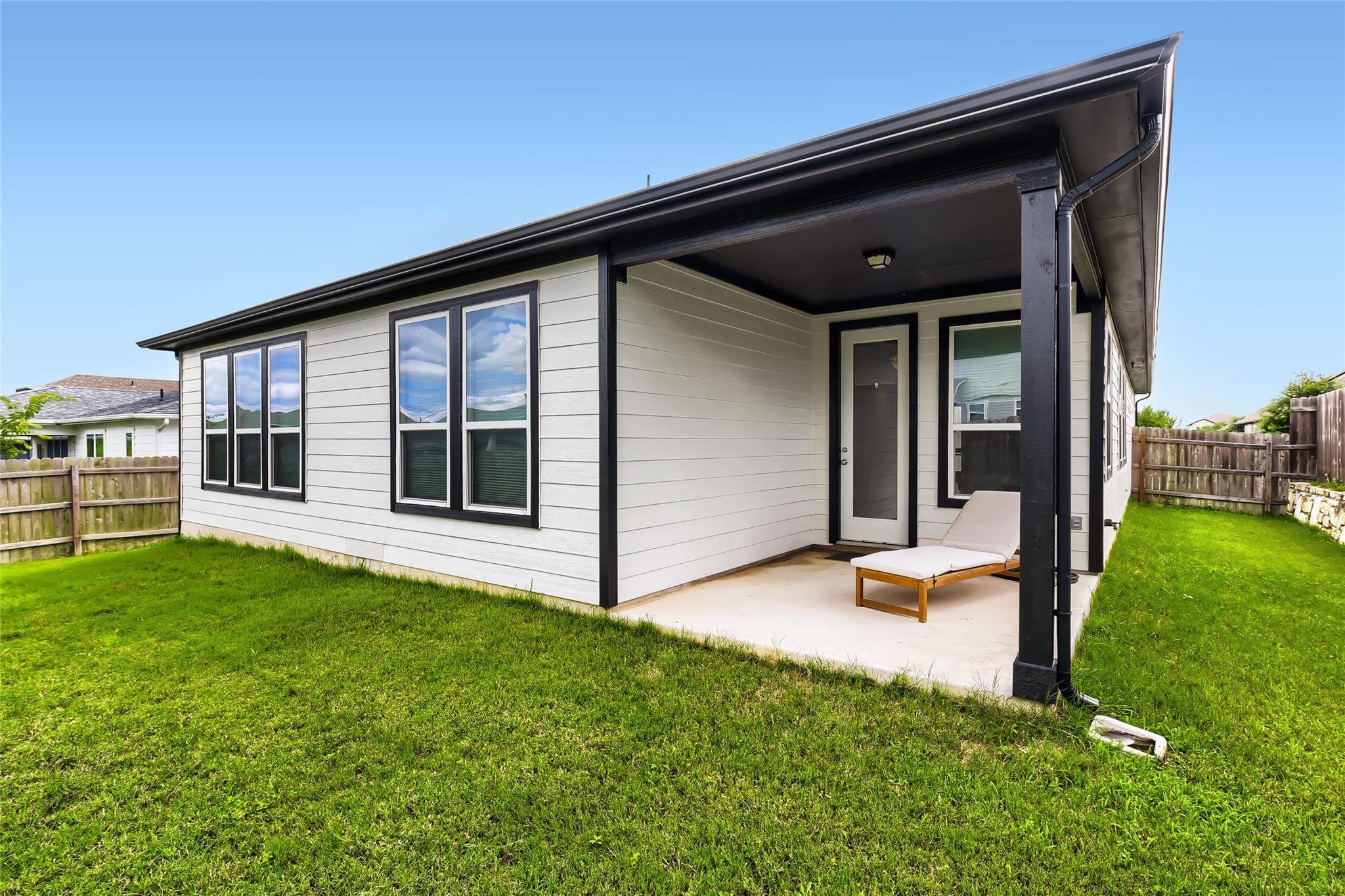 16516 Glimmering Rd Property Photo 23