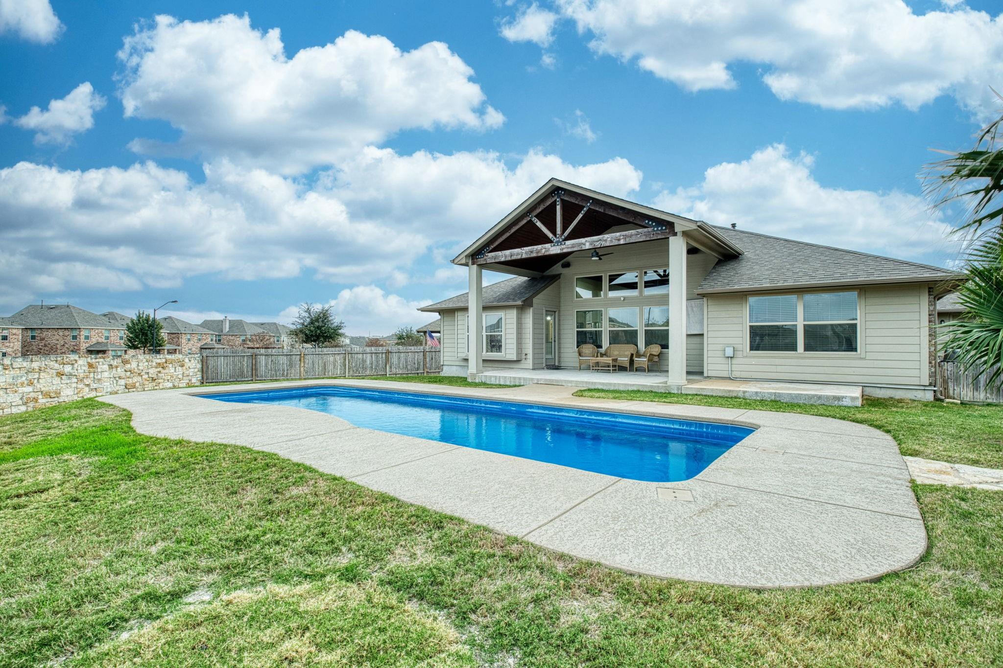 129 Limerick Cv Property Photo 23